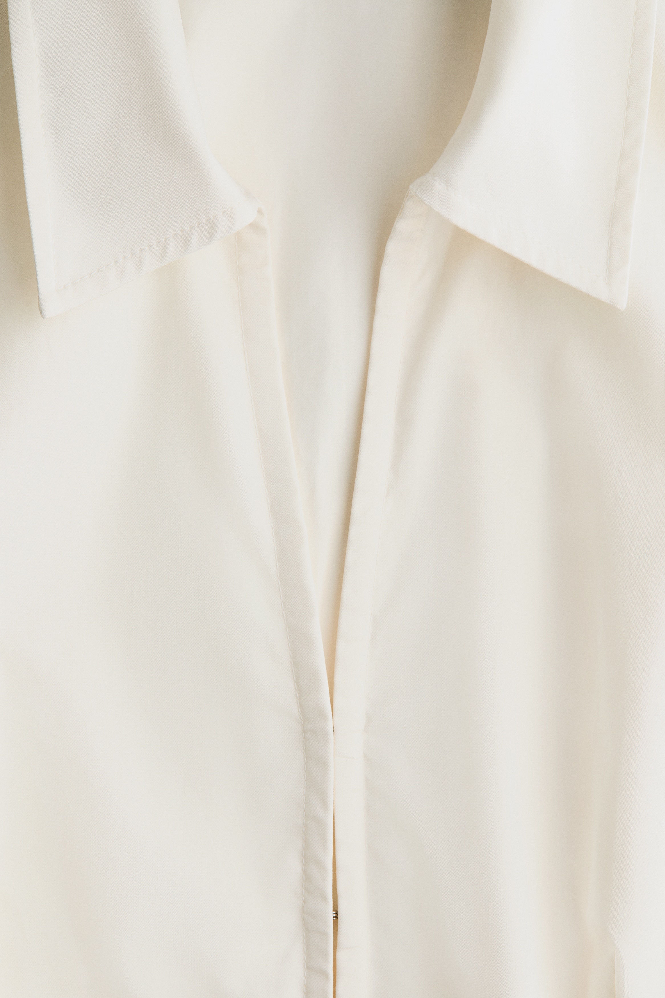 Sleeveless cotton shirt