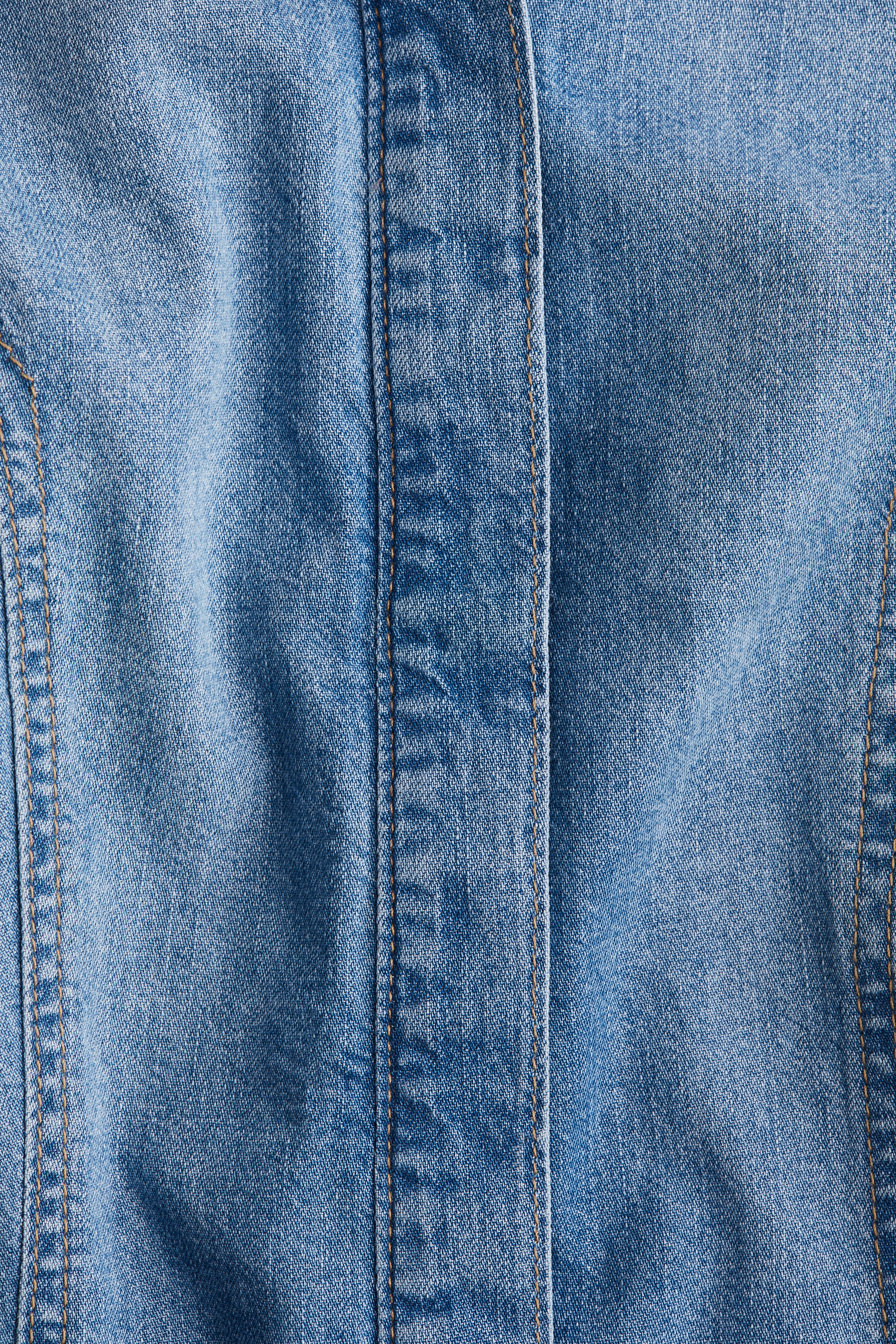 Fitted denim shirt