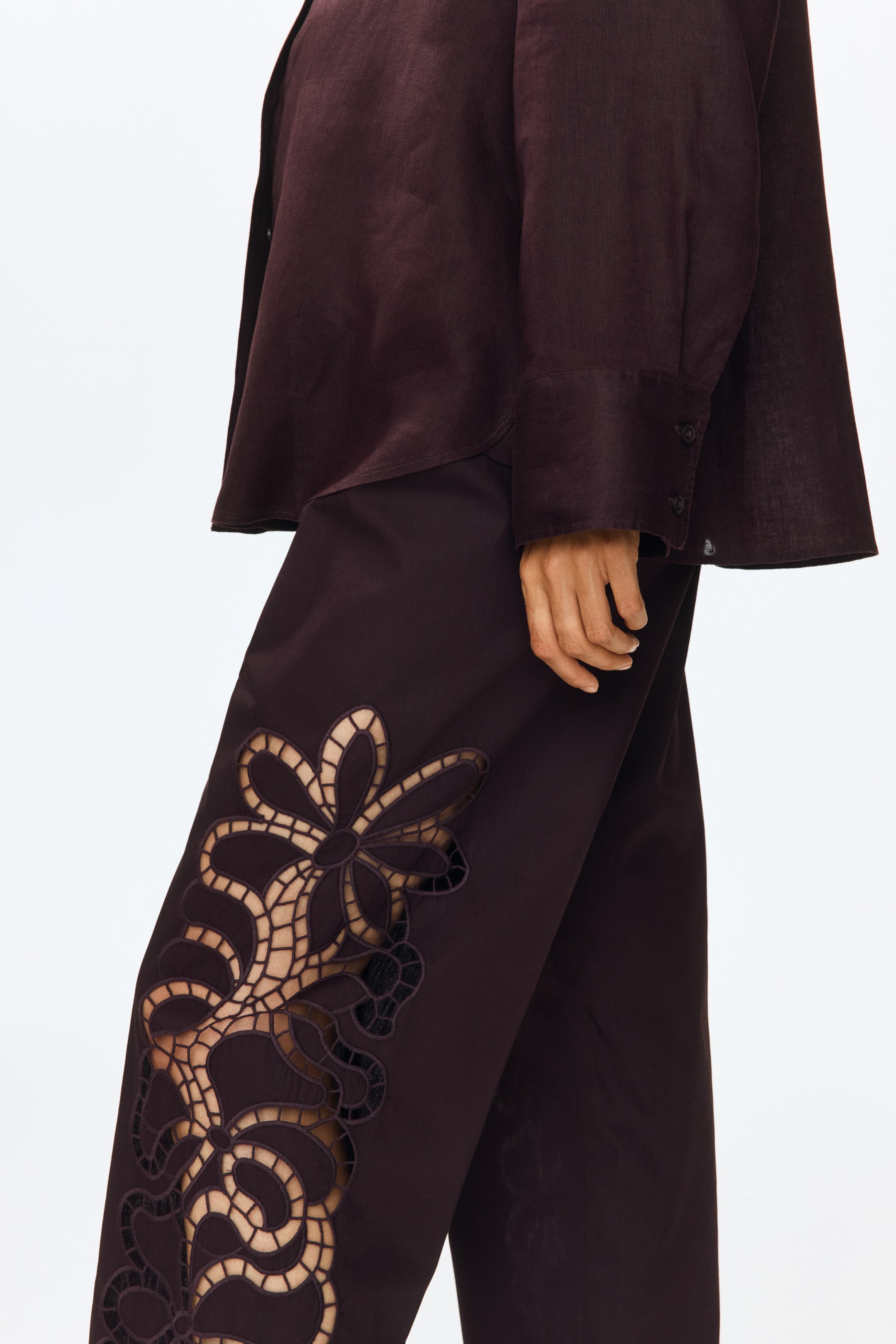MAMA Pants with Eyelet Embroidery