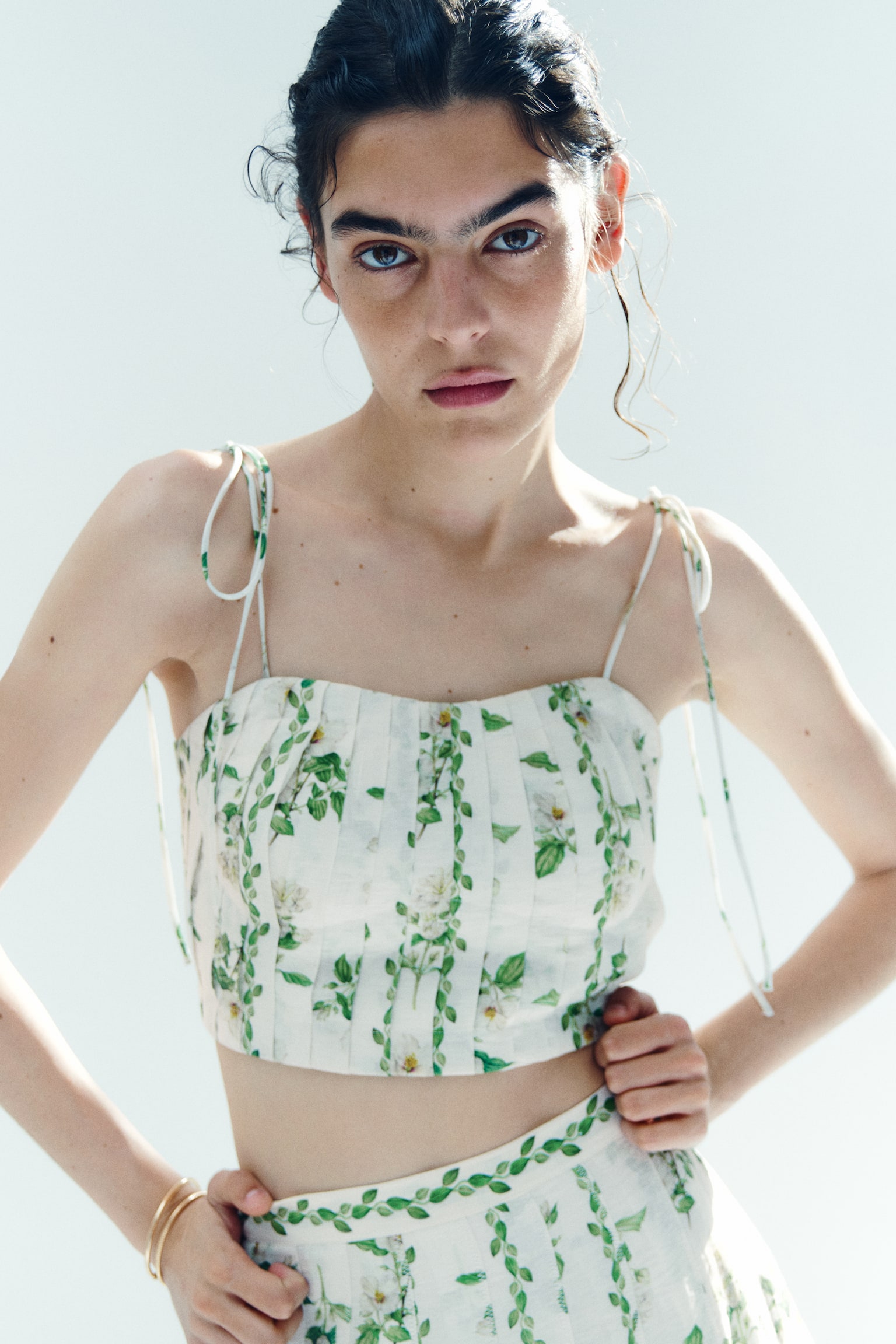 Pleated linen-blend crop top - Ivory/Floral - 4