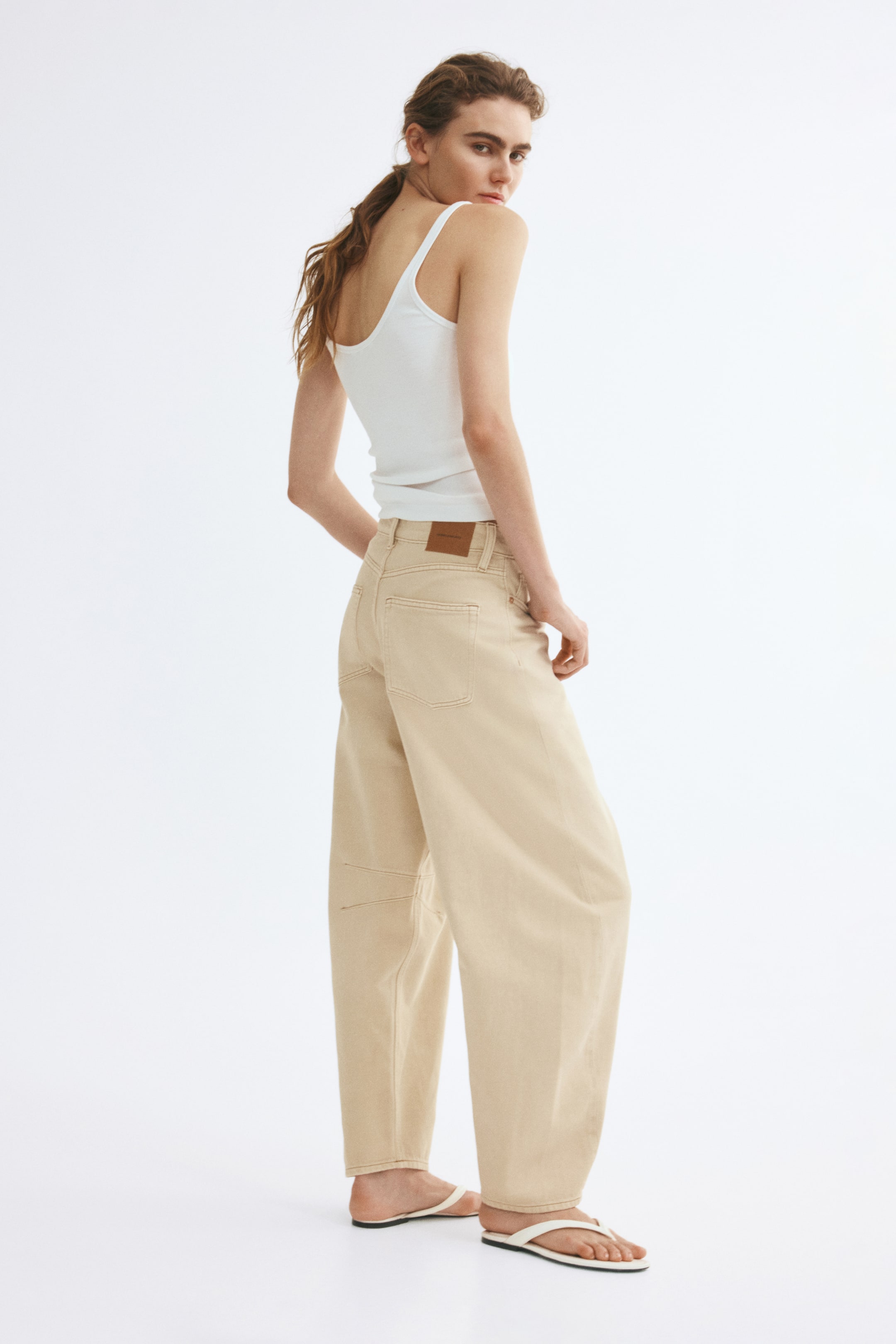 View larger image: Barrel High Waist Jeans - Beige - Ladies | H&M 1