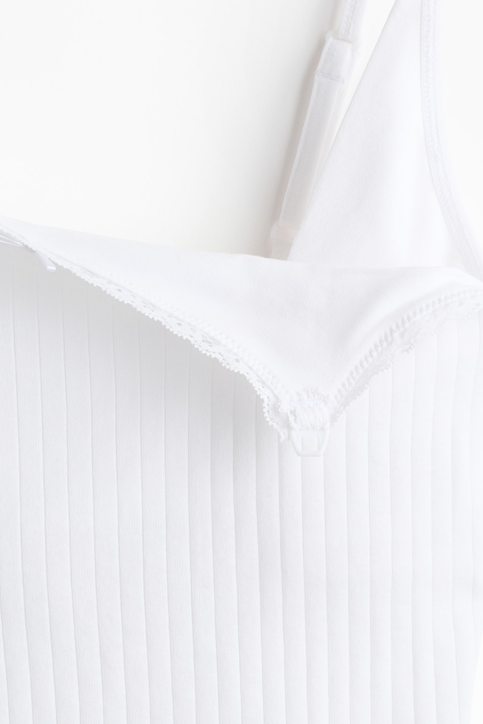 Женский топ H&M Mama Nursing Camisole Top, цвет: Чёрный / Белый — фото 2