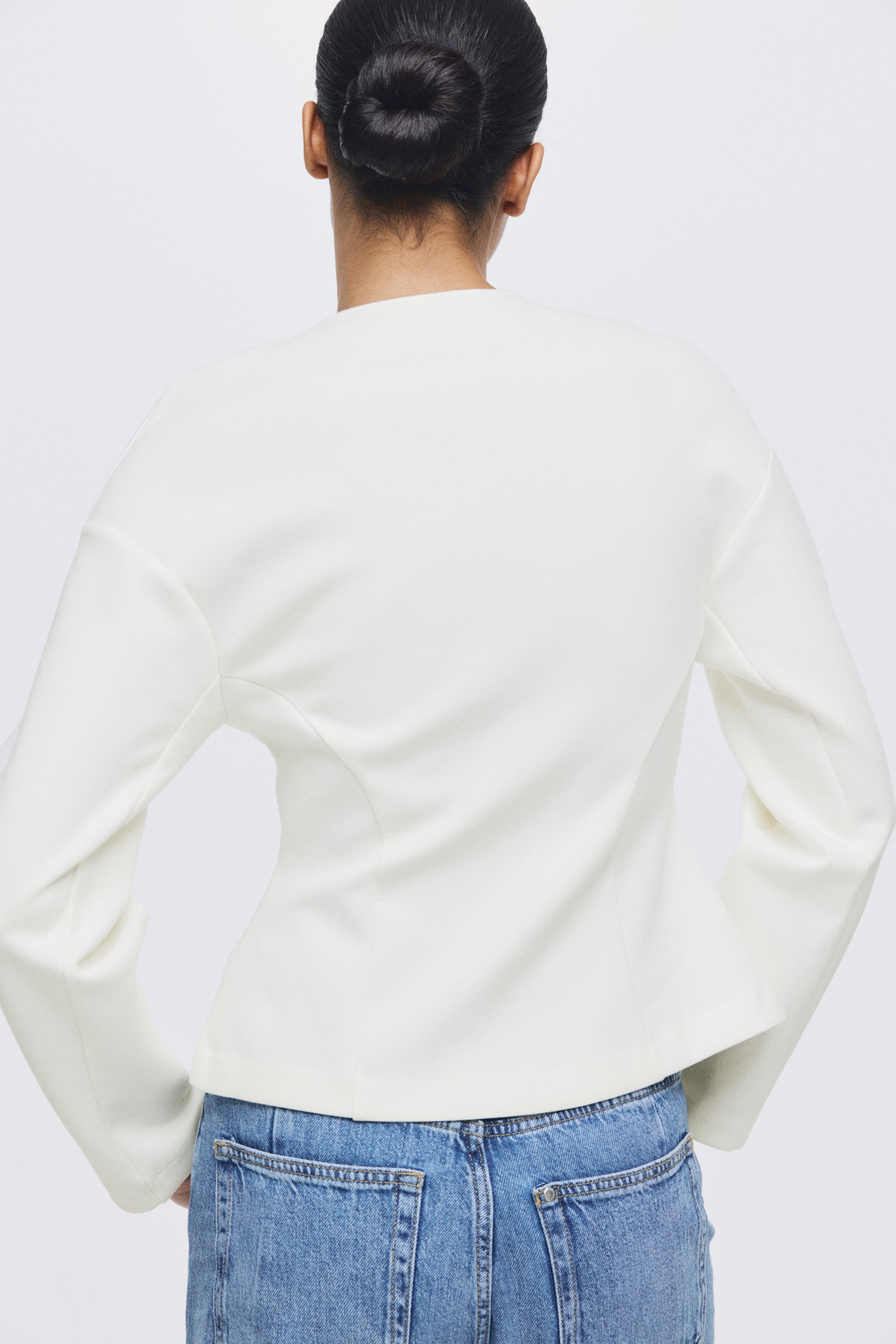 Ampliar la imagen: Blazer sin cuello en tela scuba - Blanco - Ladies | H&M MX 5