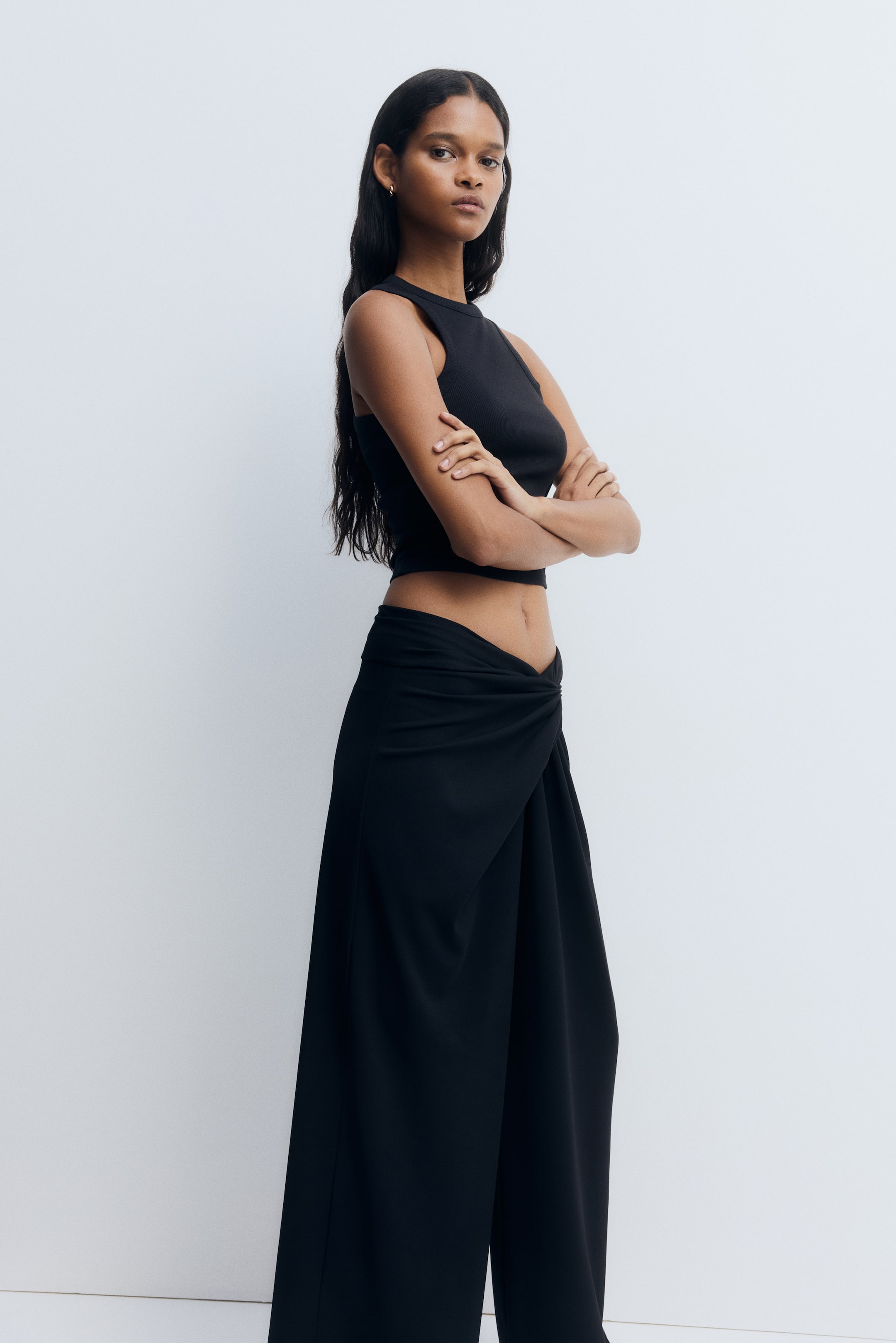 View larger image: Twisted-detail trousers - Black - Ladies | H&M IN 3