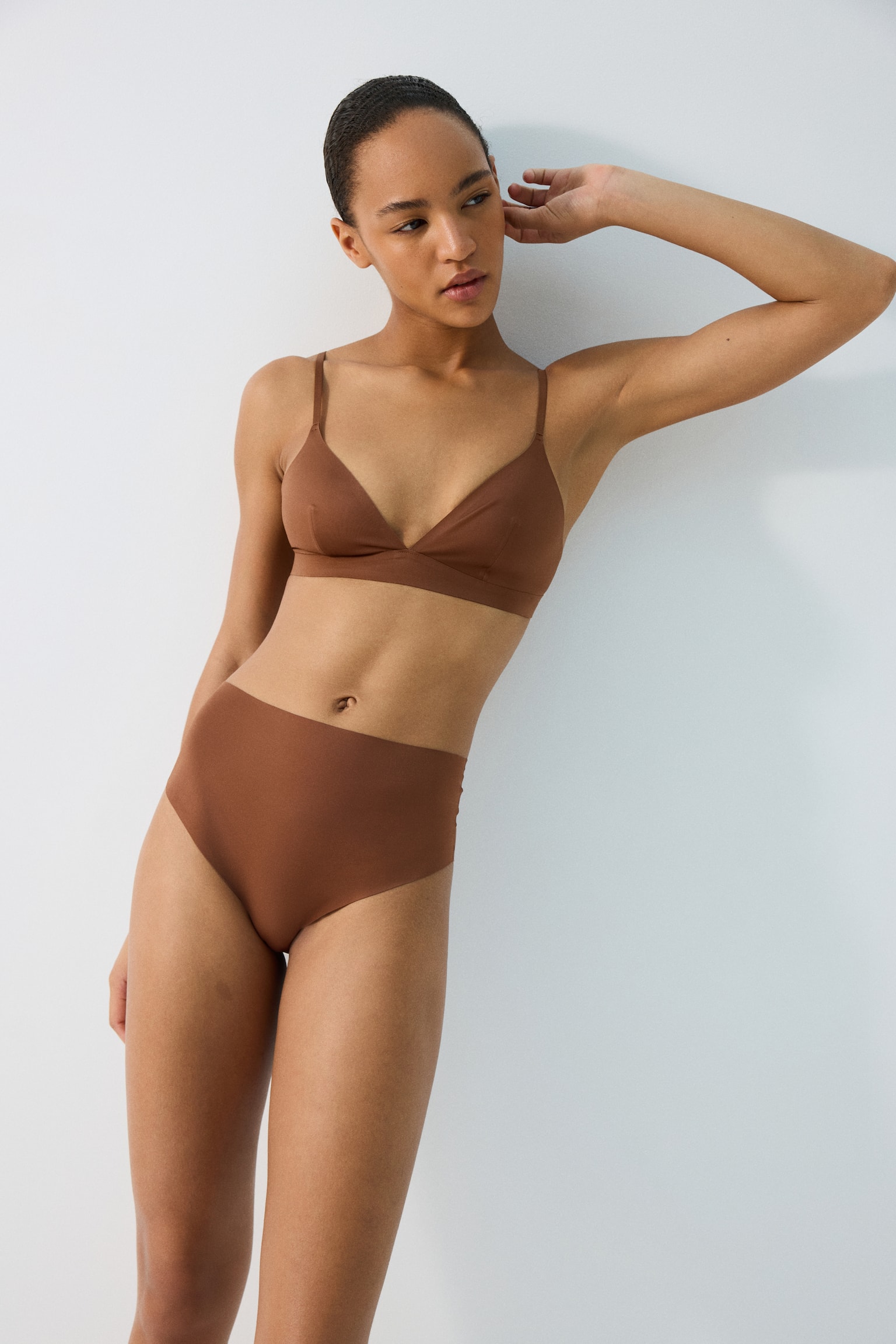 Труси Brazilian Invisible Light Shape з мікрофібри - Коричневий - 1
