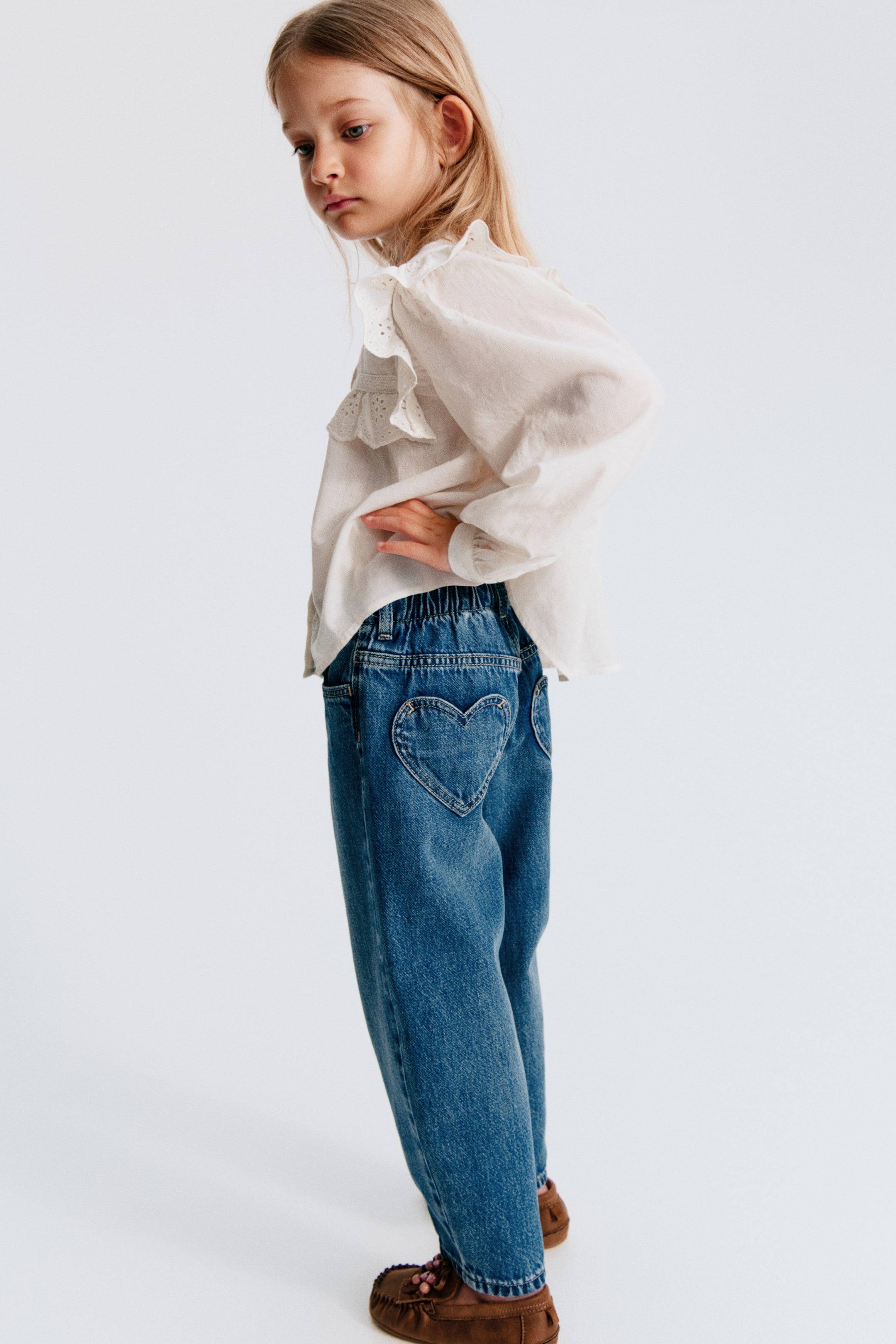 Loose-Fit Barrel Jeans
