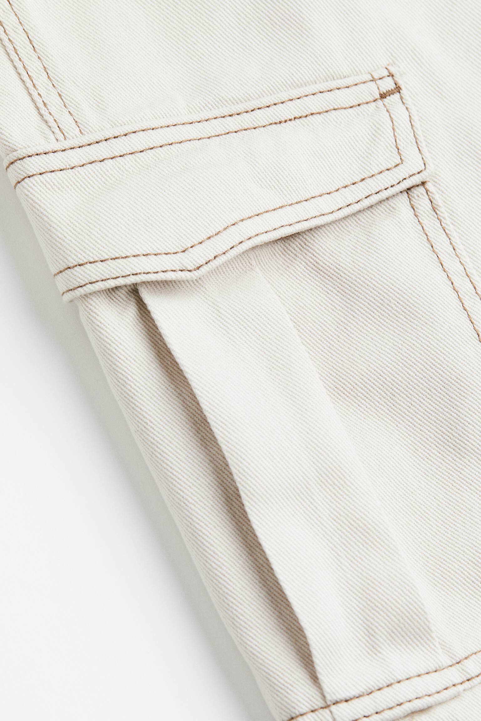 Twill Cargo Pants - Light beige/Black/Green - 2