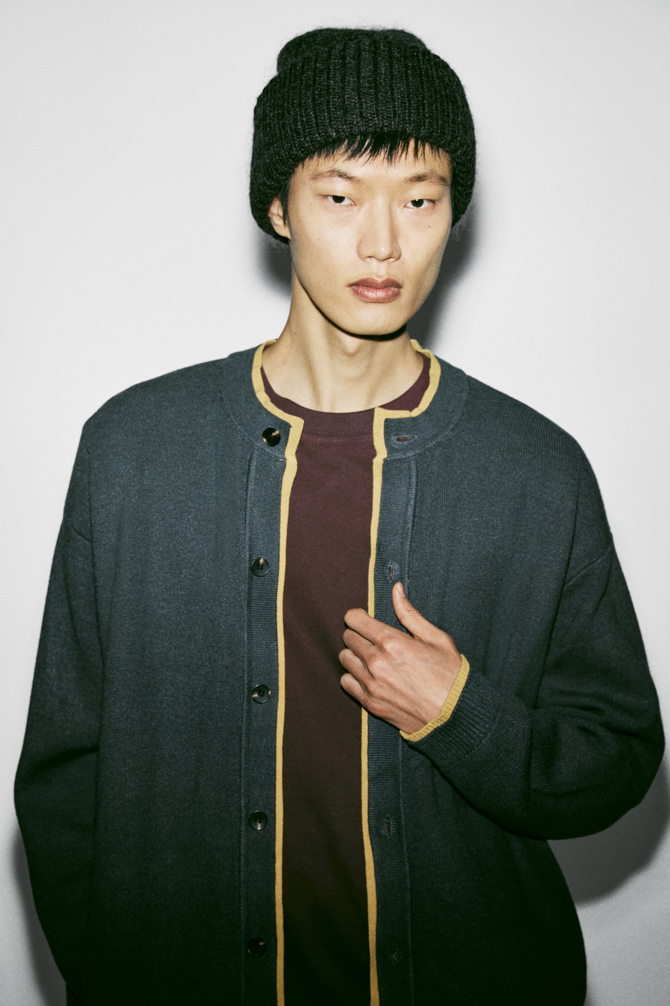 拡大画像を表示: ニットカーディガン - ダークグリーン - Men | H&M JP 1