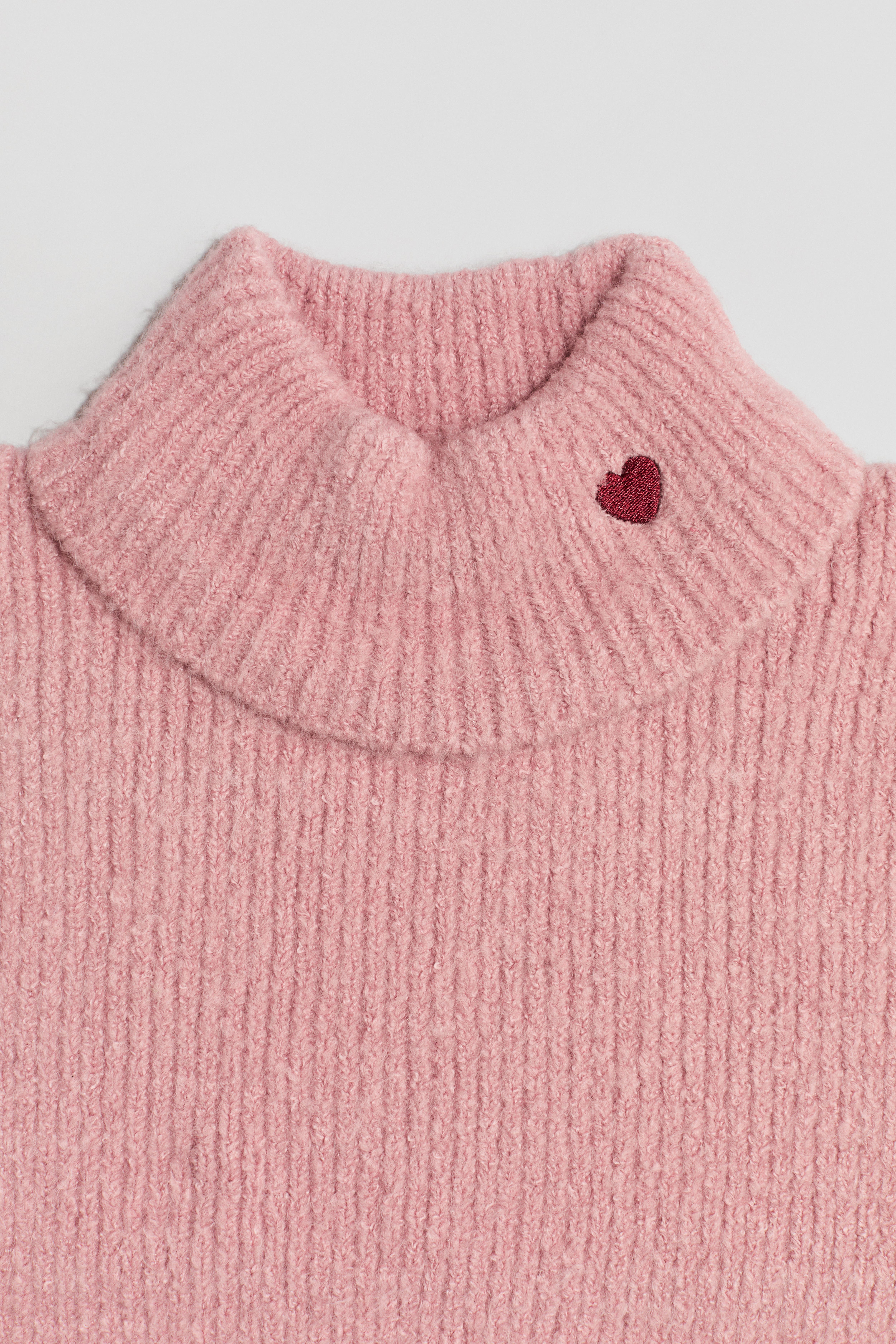 Rib-Knit Neck Warmer with Embroidered Detail