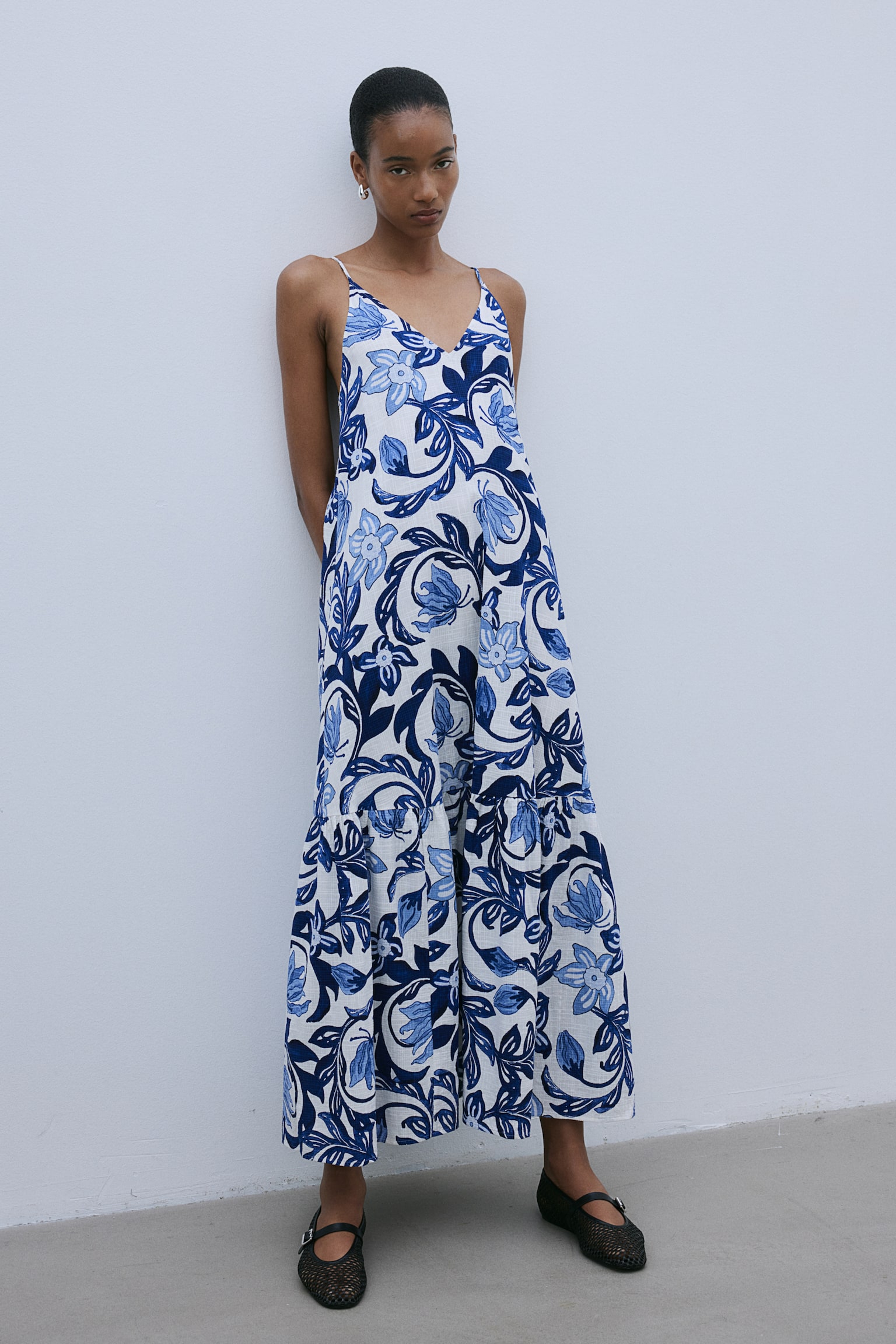 Long A-line dress - White/Blue floral - 6