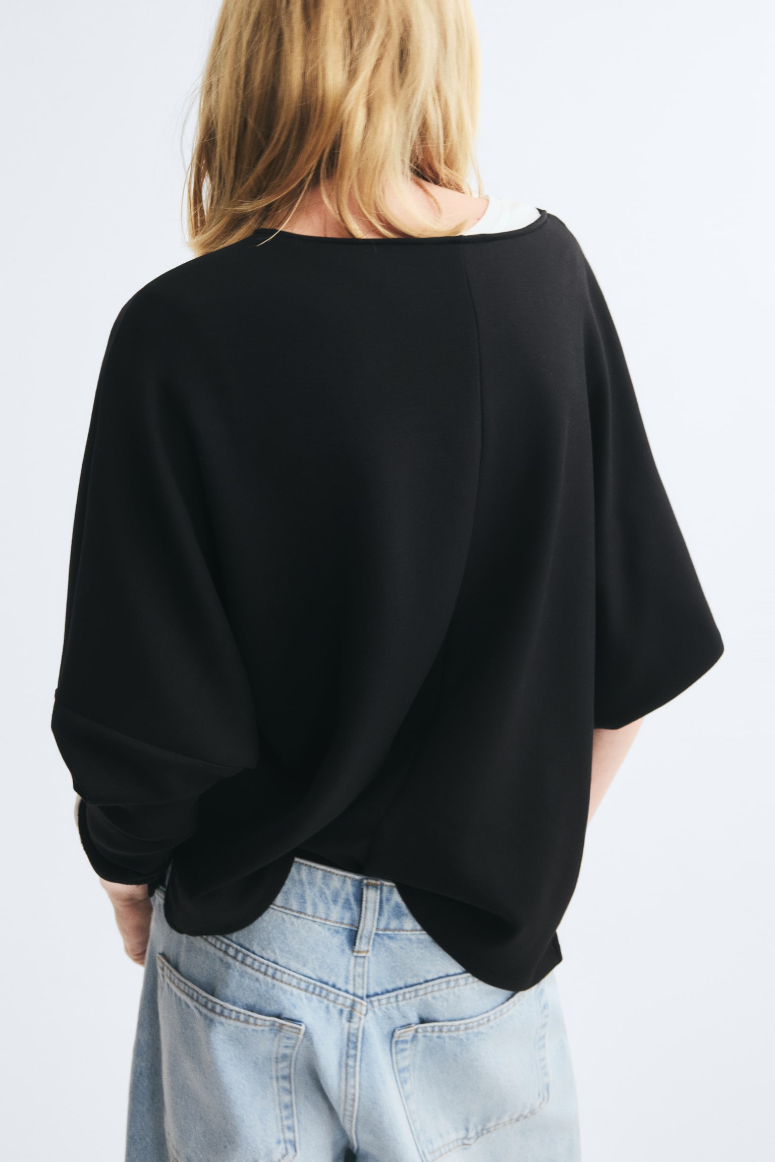 Женский свитшот H&M Batwing-Sleeved Scuba, цвет: Чёрный — фото 6