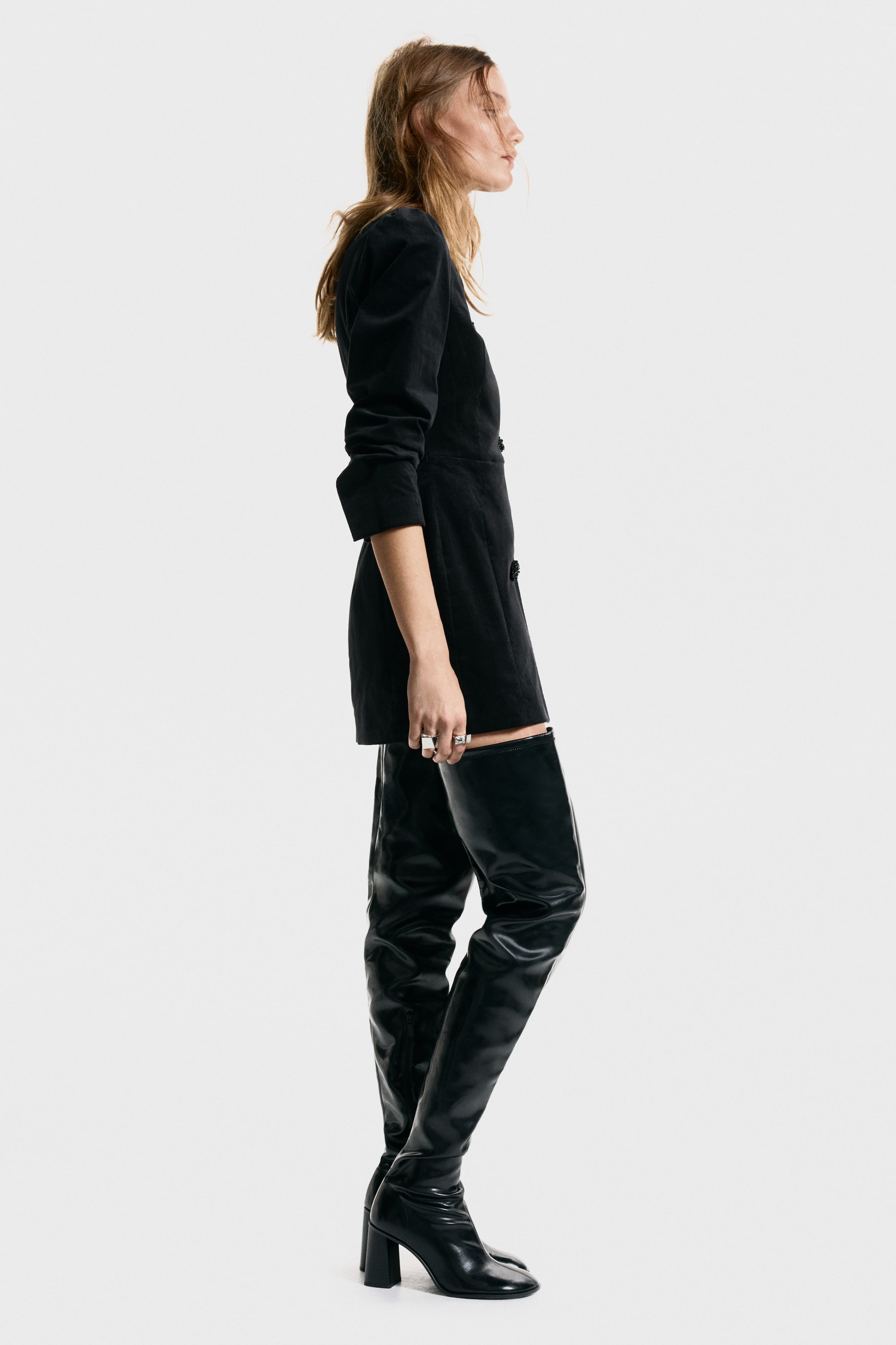 View larger image: Velvet blazer dress - Black - Ladies | H&M PH 4