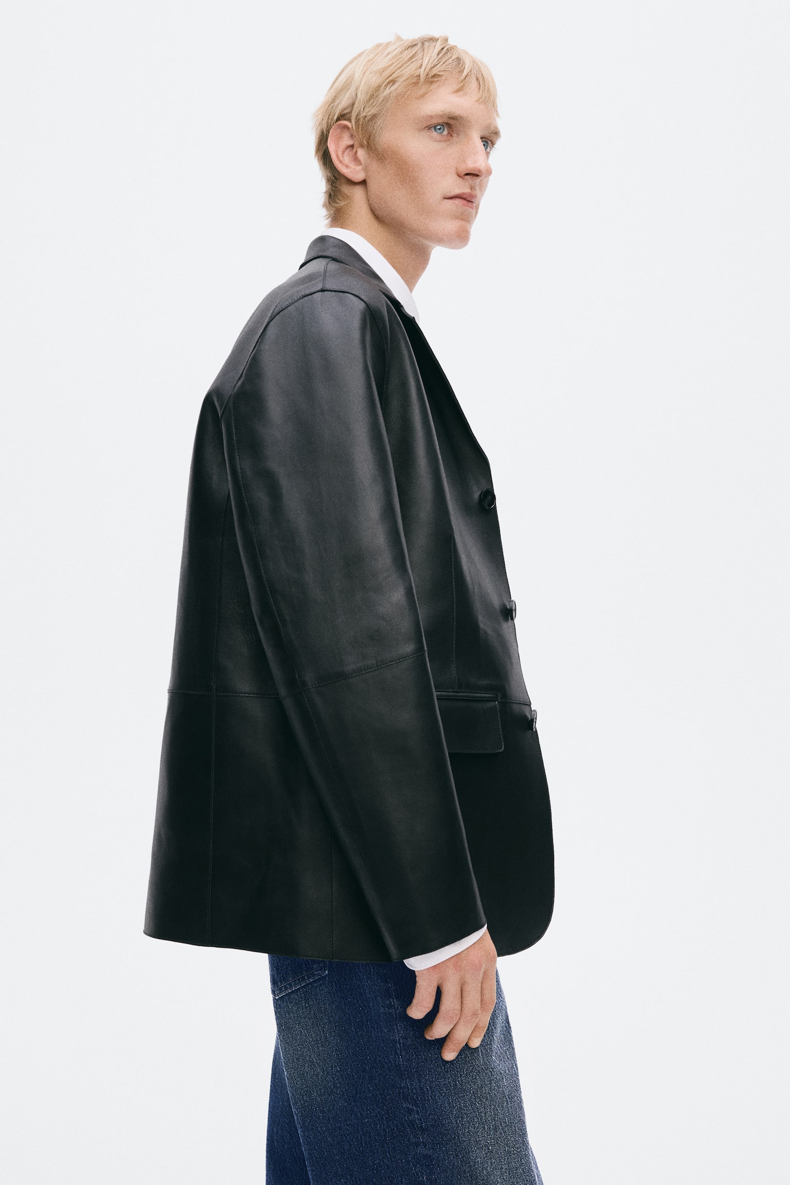 Мужская кожаная куртка H&M прямого кроя, однобортная, цвет: Чёрный — фото 6
