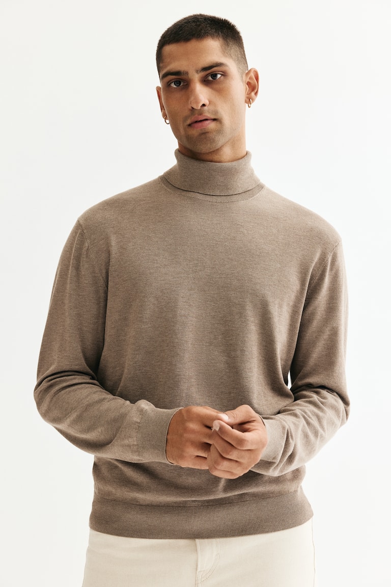 col roule beige homme