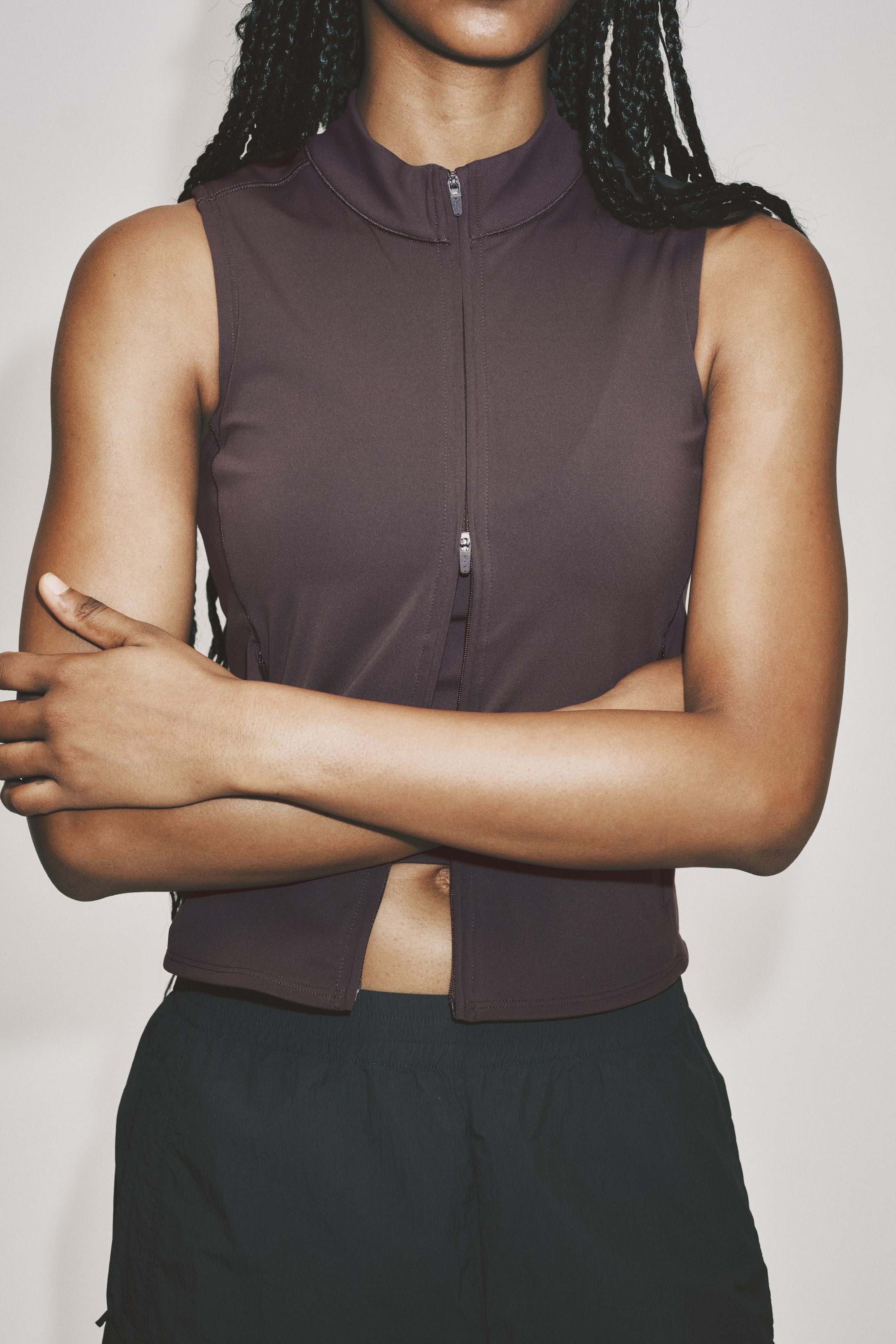 Женские жилеты H&M Slim-Fit Running Vest with SculptMove™ — фото 5