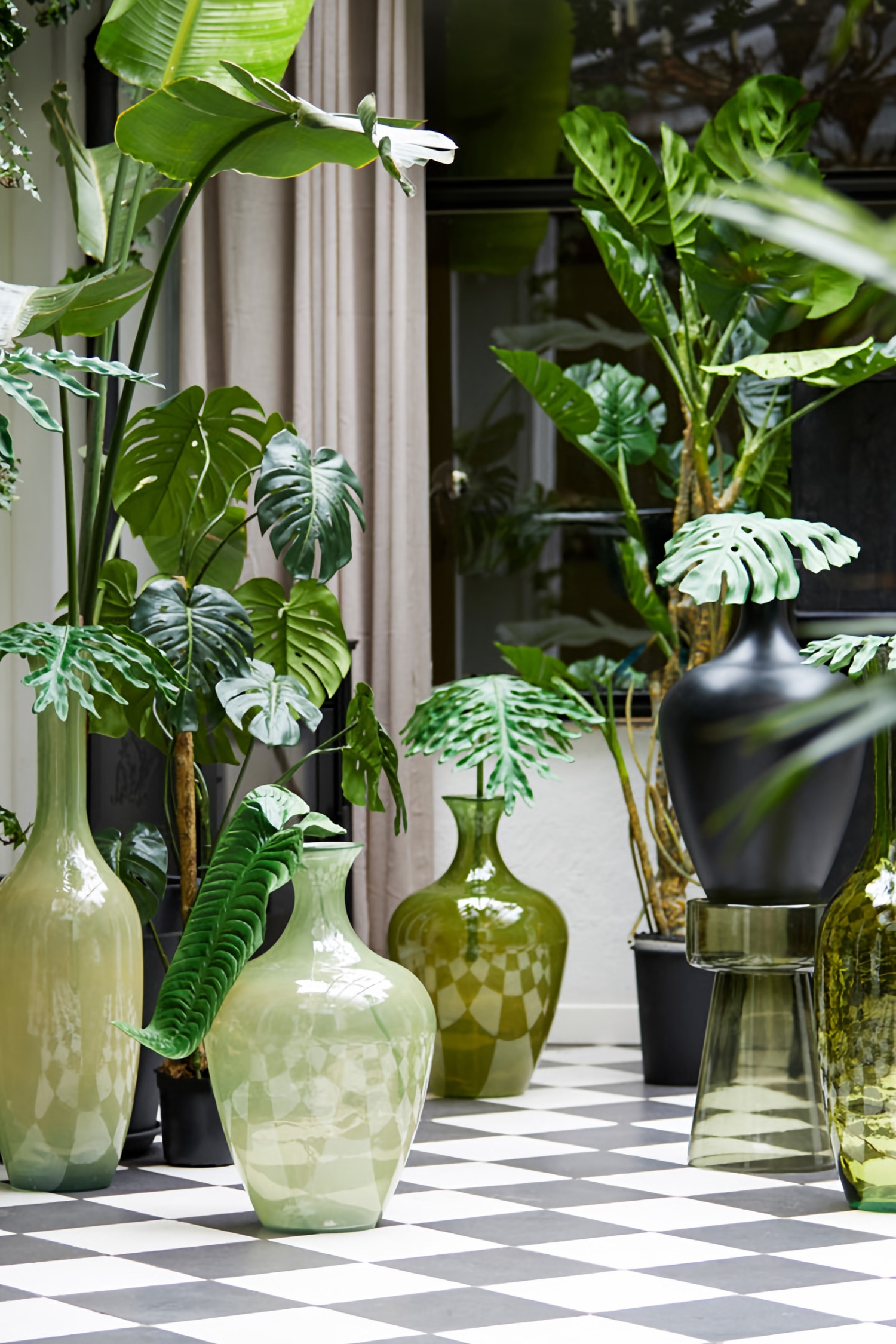 Dakwa Side Table - Gray