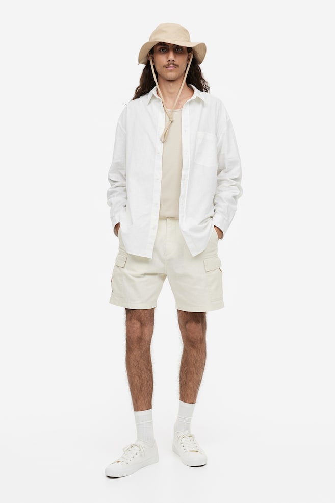 Regular Fit Linen-blend cargo shorts - Cream/Beige - 1