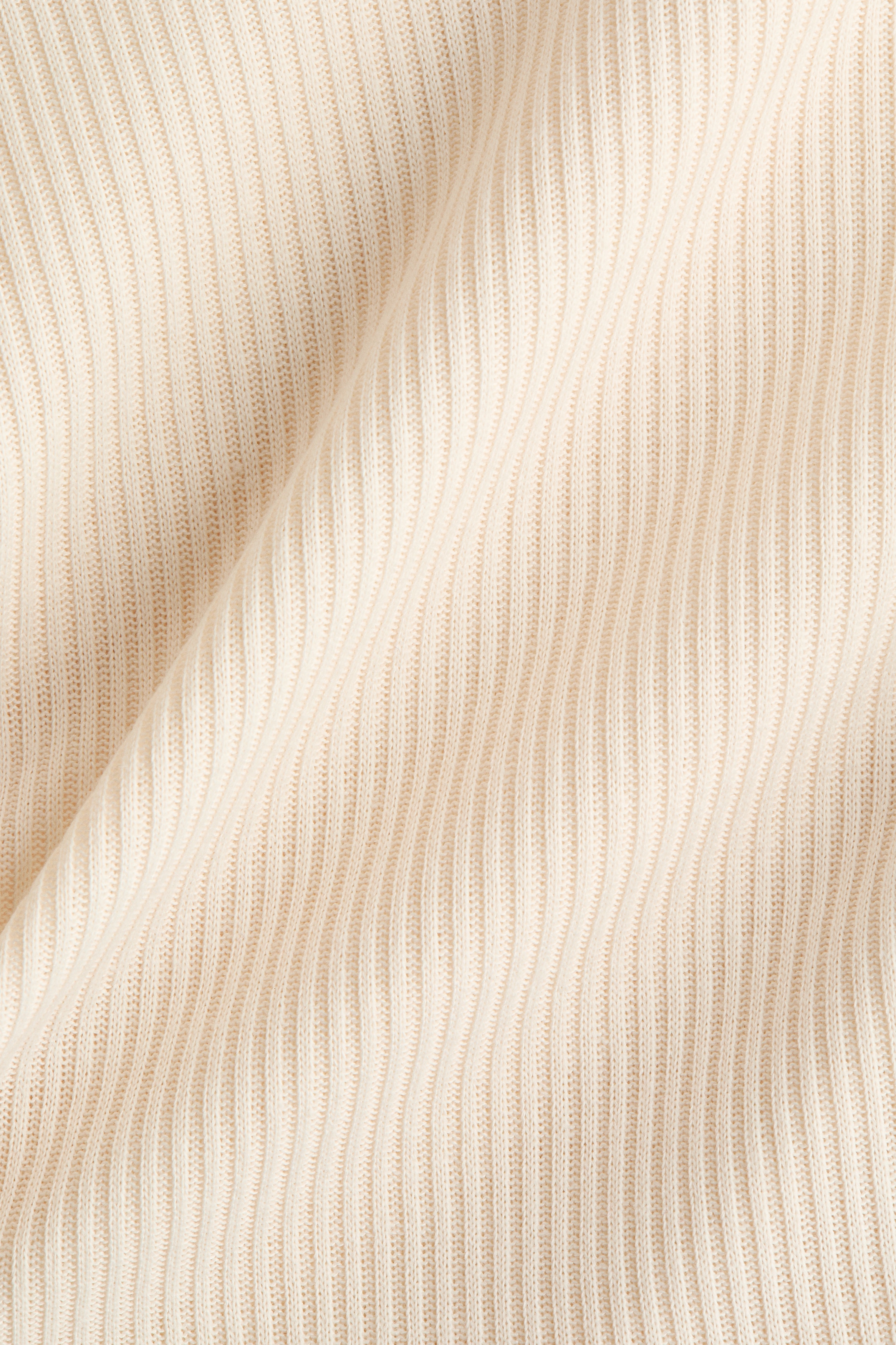 Ribbed collared top