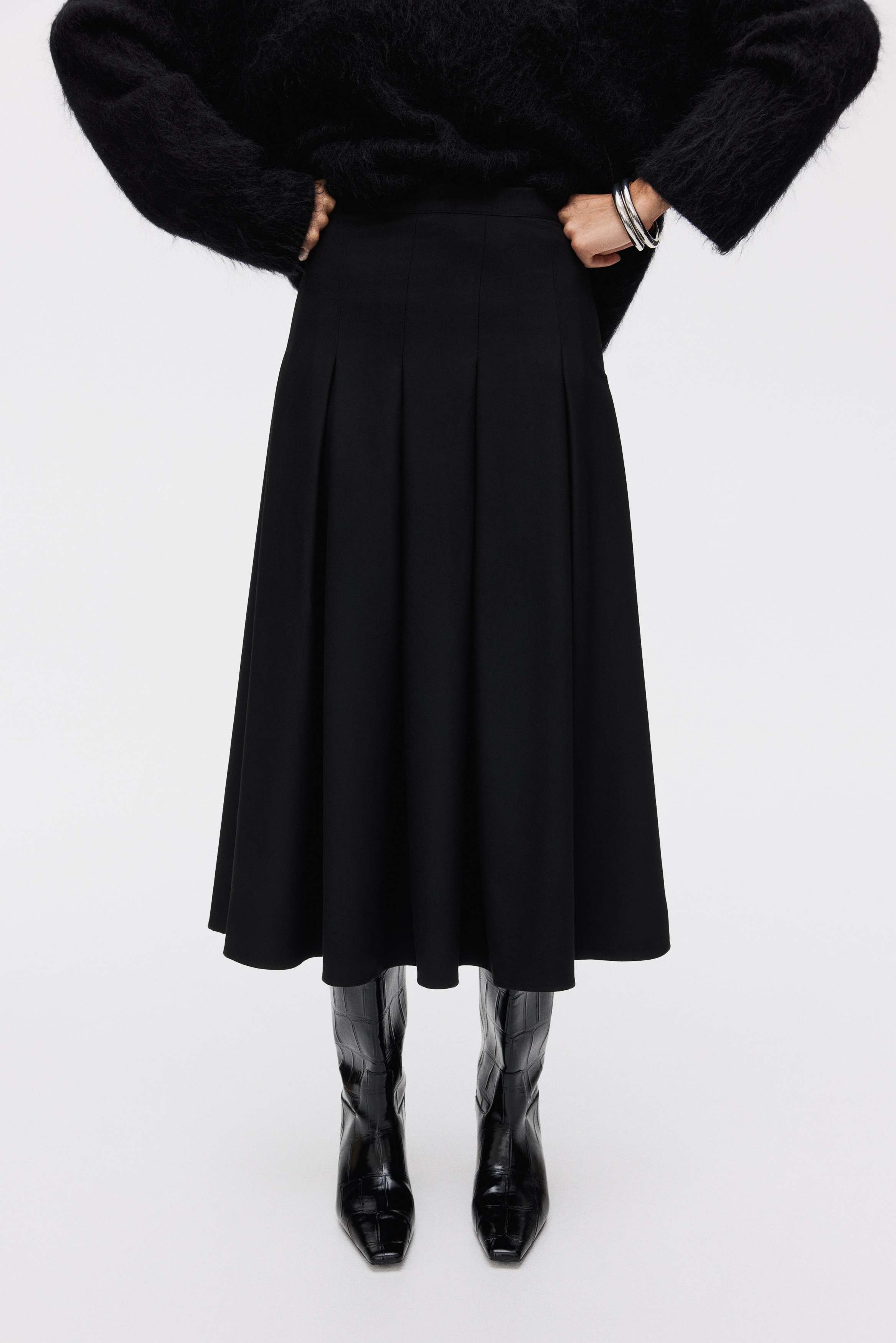 Pleated midi skirt