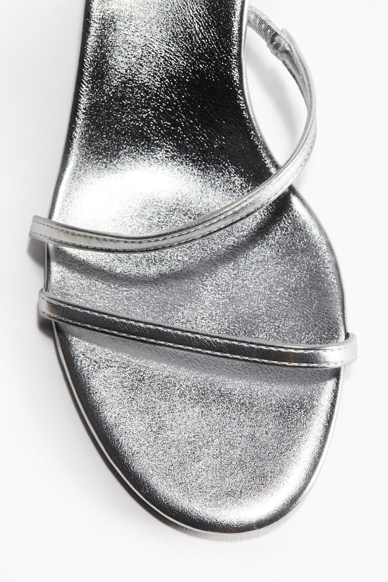 HM 25S ORAN SANDAL IN CHARCOAL NAVY SHEARLING WITH SILVER HARDWARE