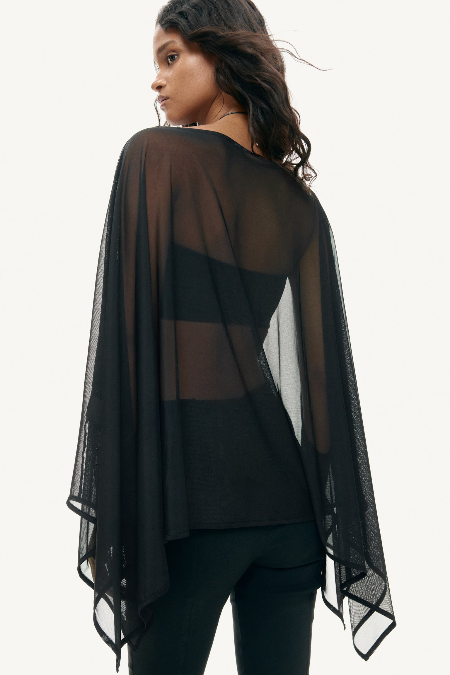 Mesh cape - Black - 4