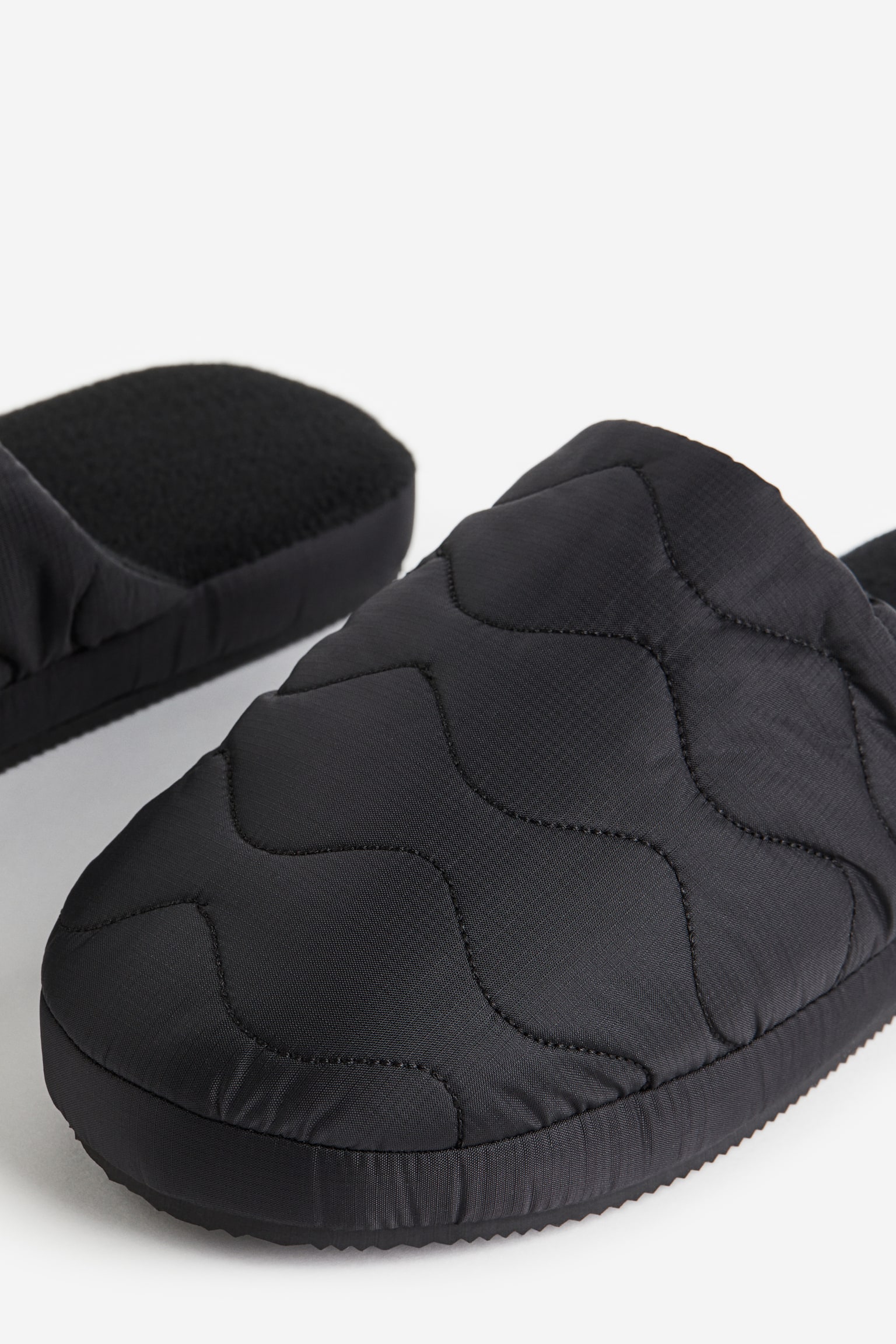 Warm-lined padded slippers - Black - 4