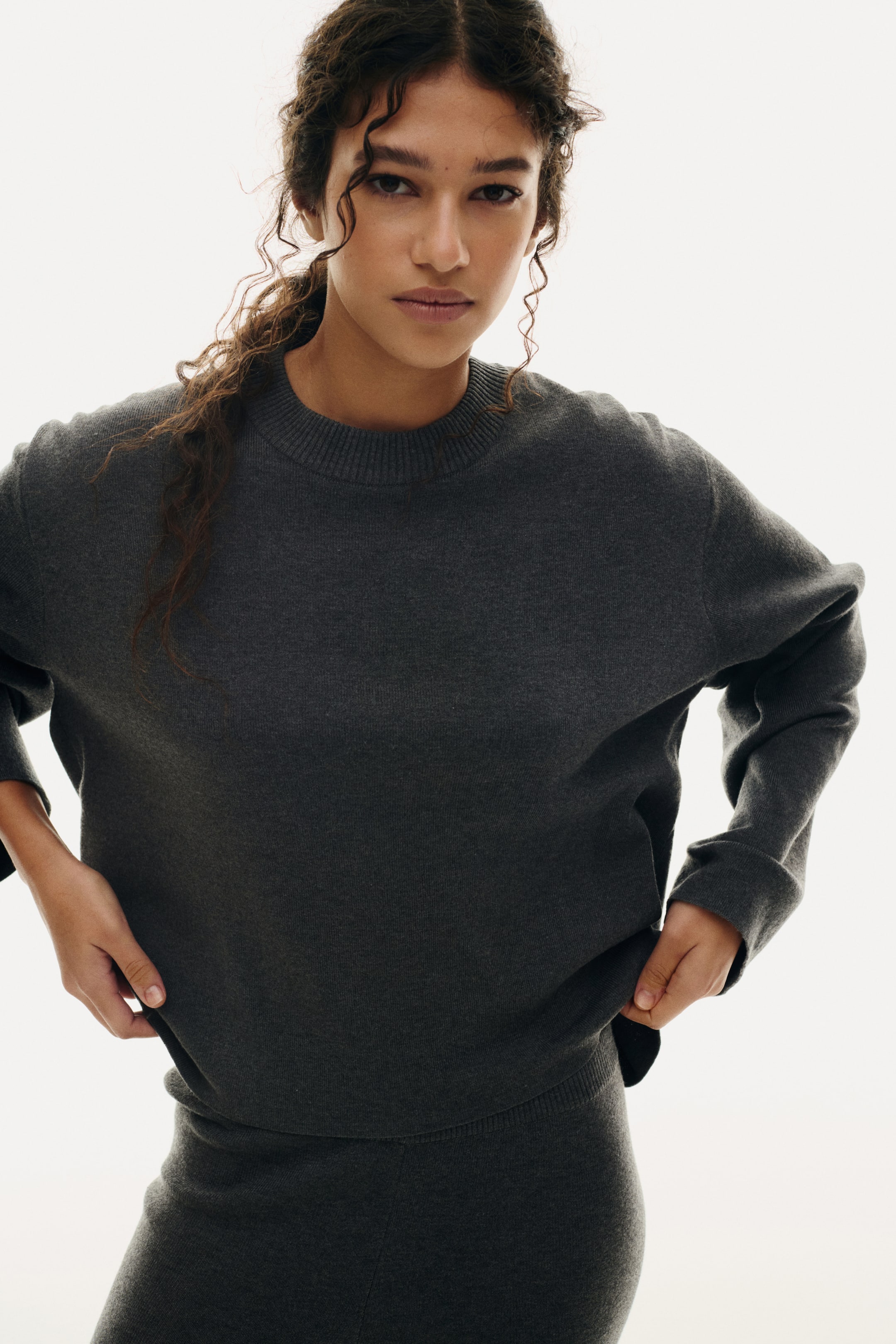 View larger image: Oversized jumper - Dark grey - Ladies | H&M HK 2