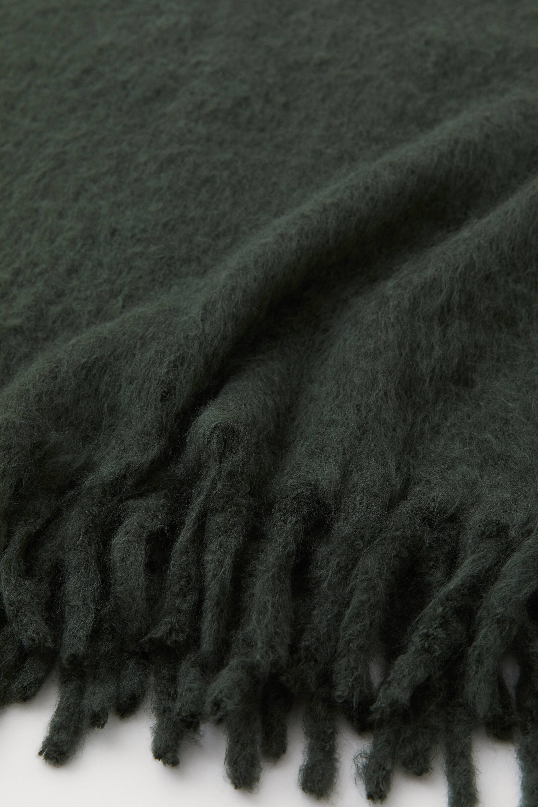 Soft woolblend blanket Dark green Home All H&M GB