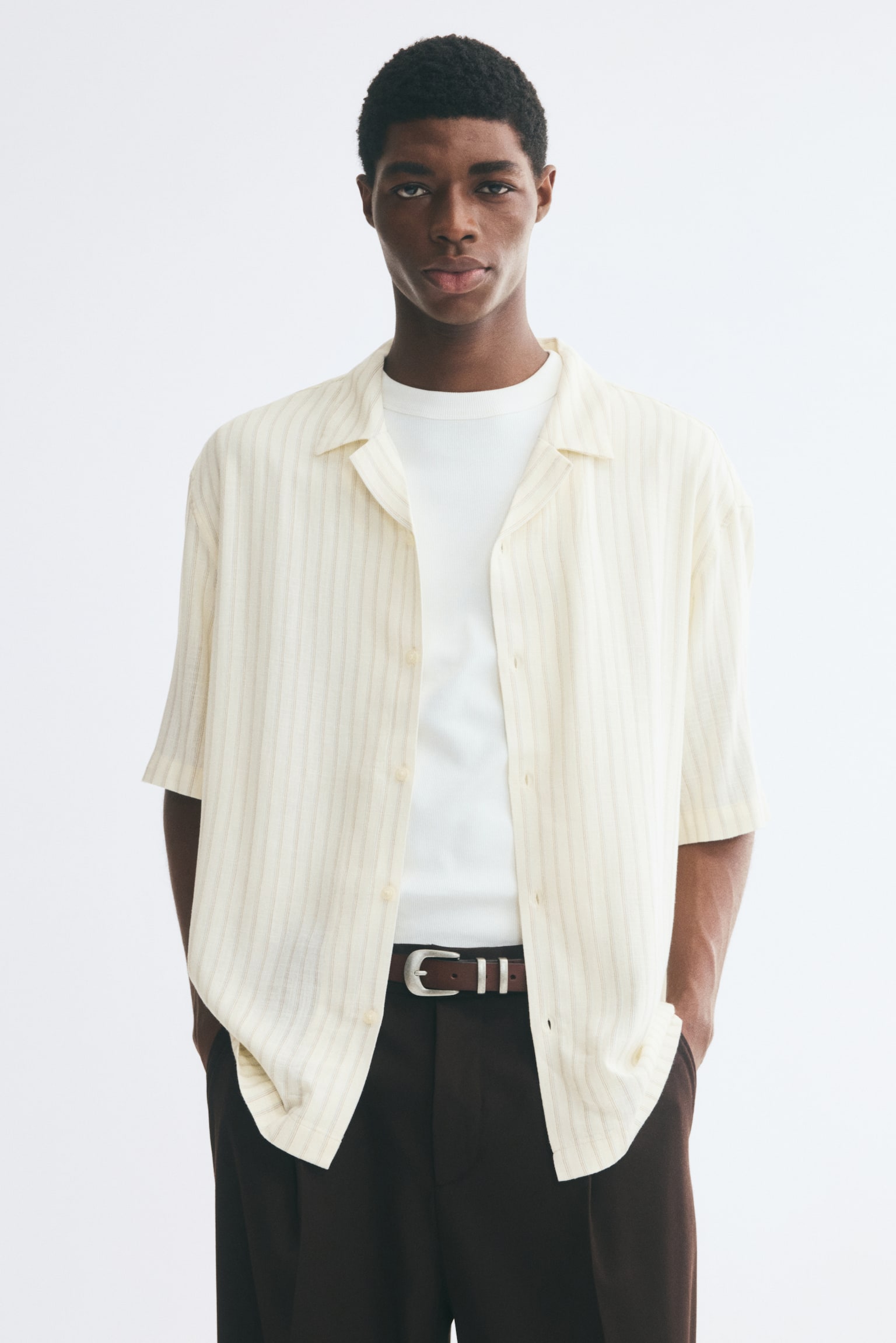 Мужская рубашка H&M Relaxed-Fit Linen-Blend Resort, цвет: Кремовый / Полосатый — фото 3