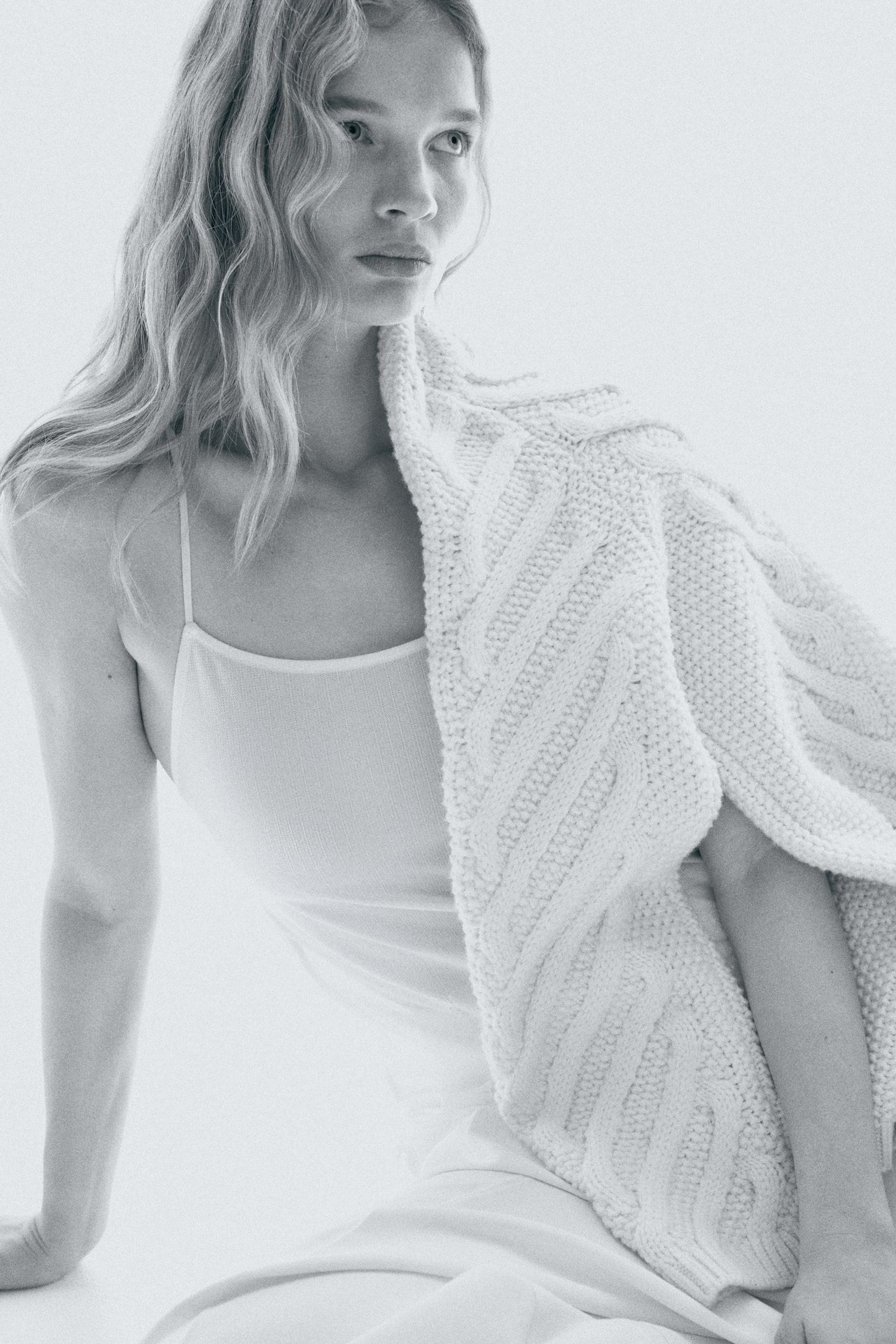 Lace-trimmed strappy top - Cream - 3