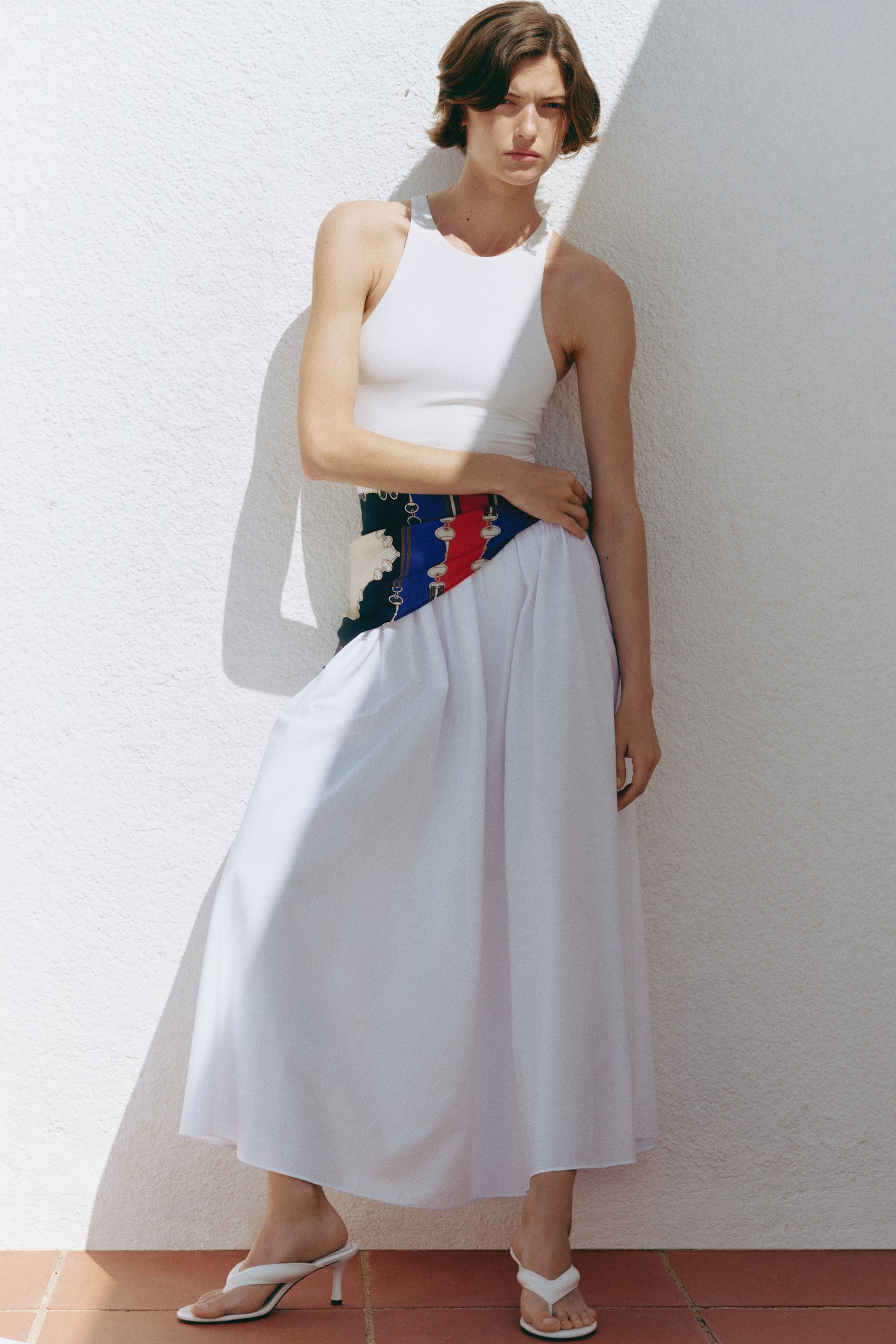 A-line skirt with hip-scarf - White/Red - 1