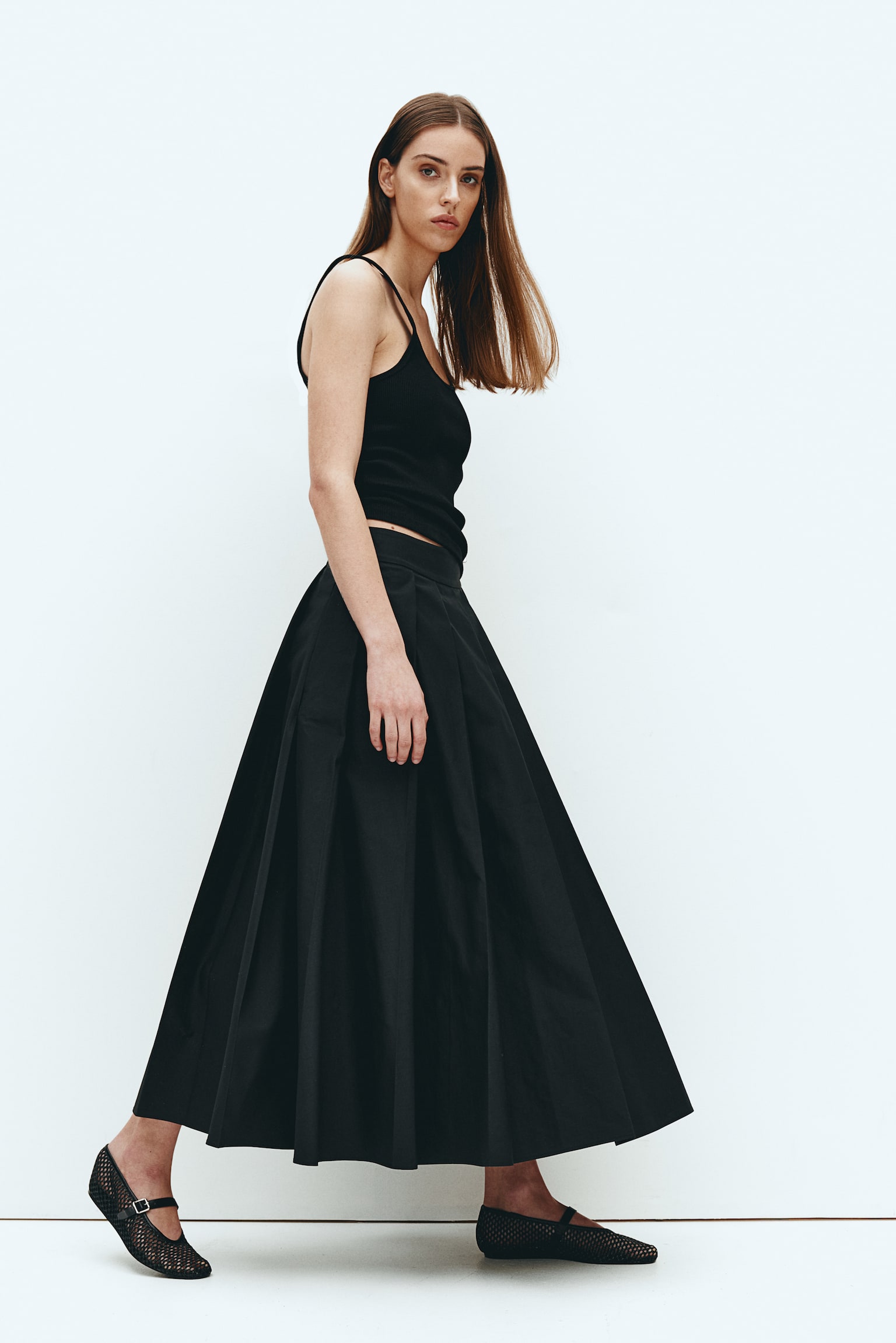 Pleated A-line skirt - Black - 3