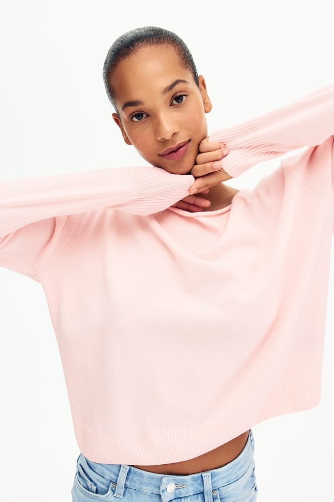 Off-the-Shoulder Sweater - Light pink/Olive green/White/Navy blue - 3