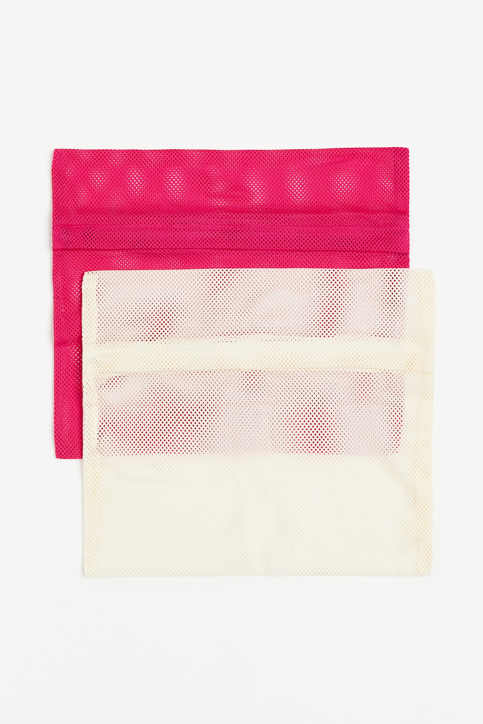 2-pack Mesh Laundry Bags - Cerise/White/Black/White - 3