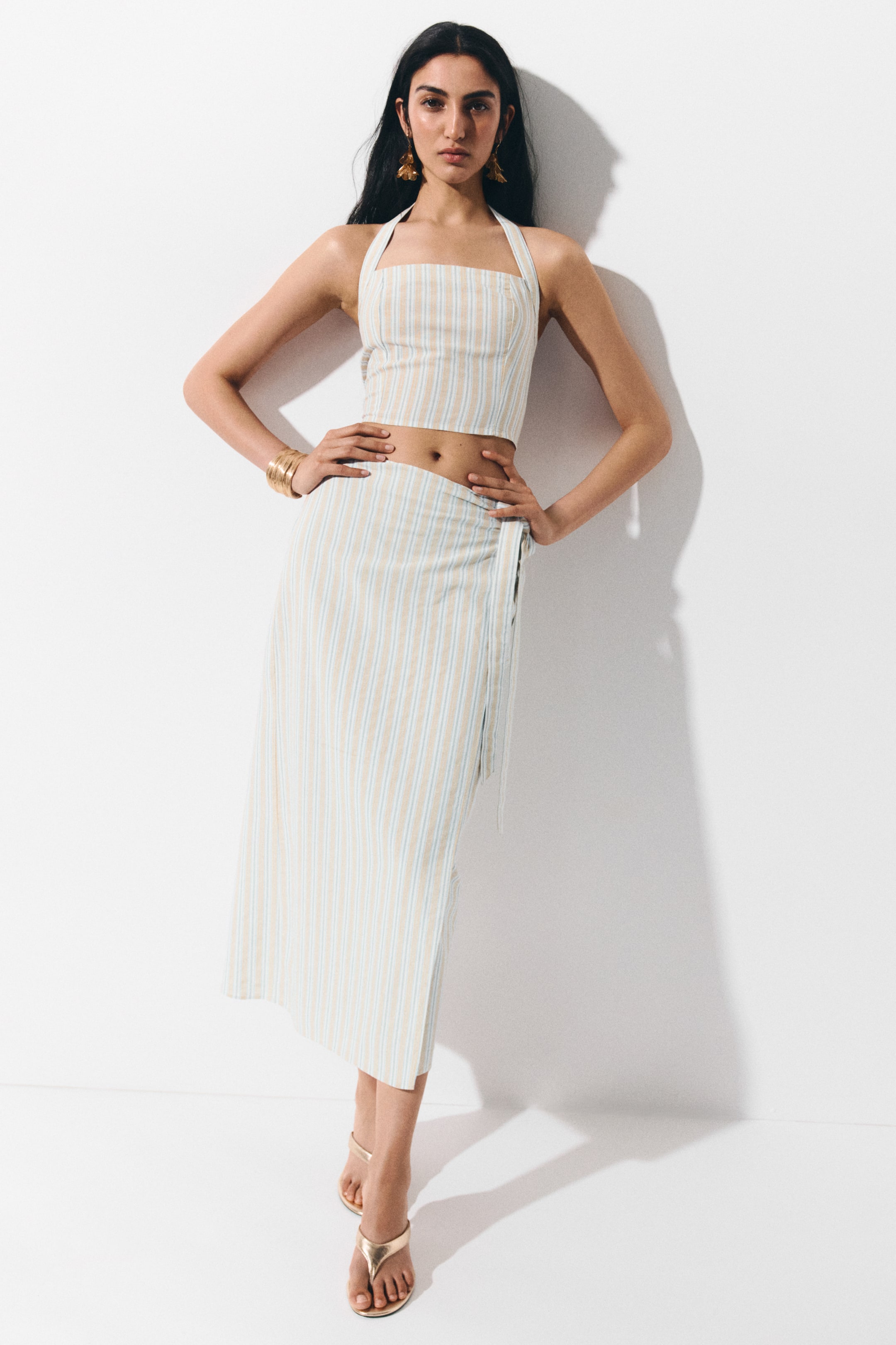 Женские топы H&M Linen-Blend Halterneck Top — фото 3