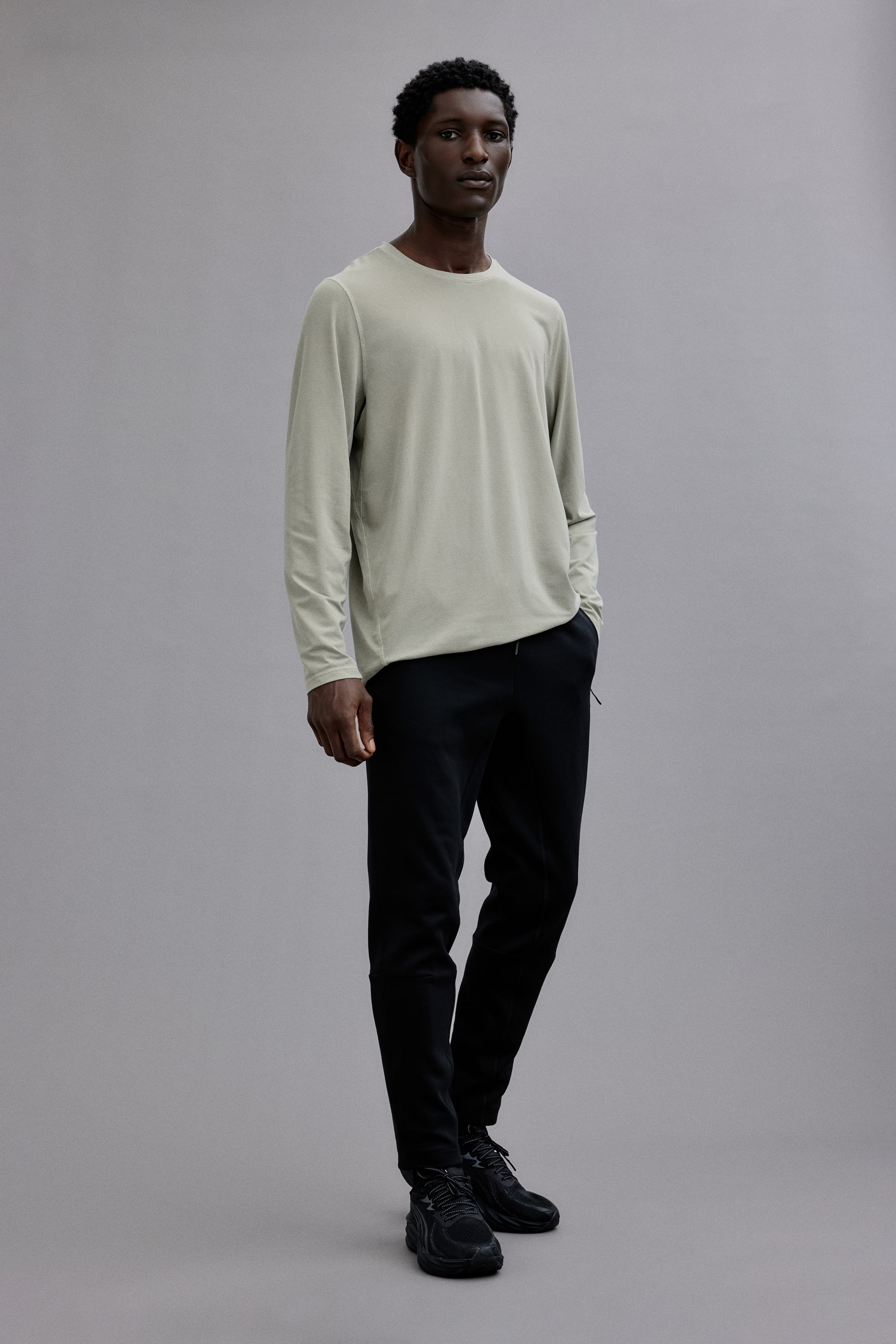 Ver imagen más grande: Joggers de deporte con DryMove™ Slim Fit - Negro - HOMBRE | H&M ES 1