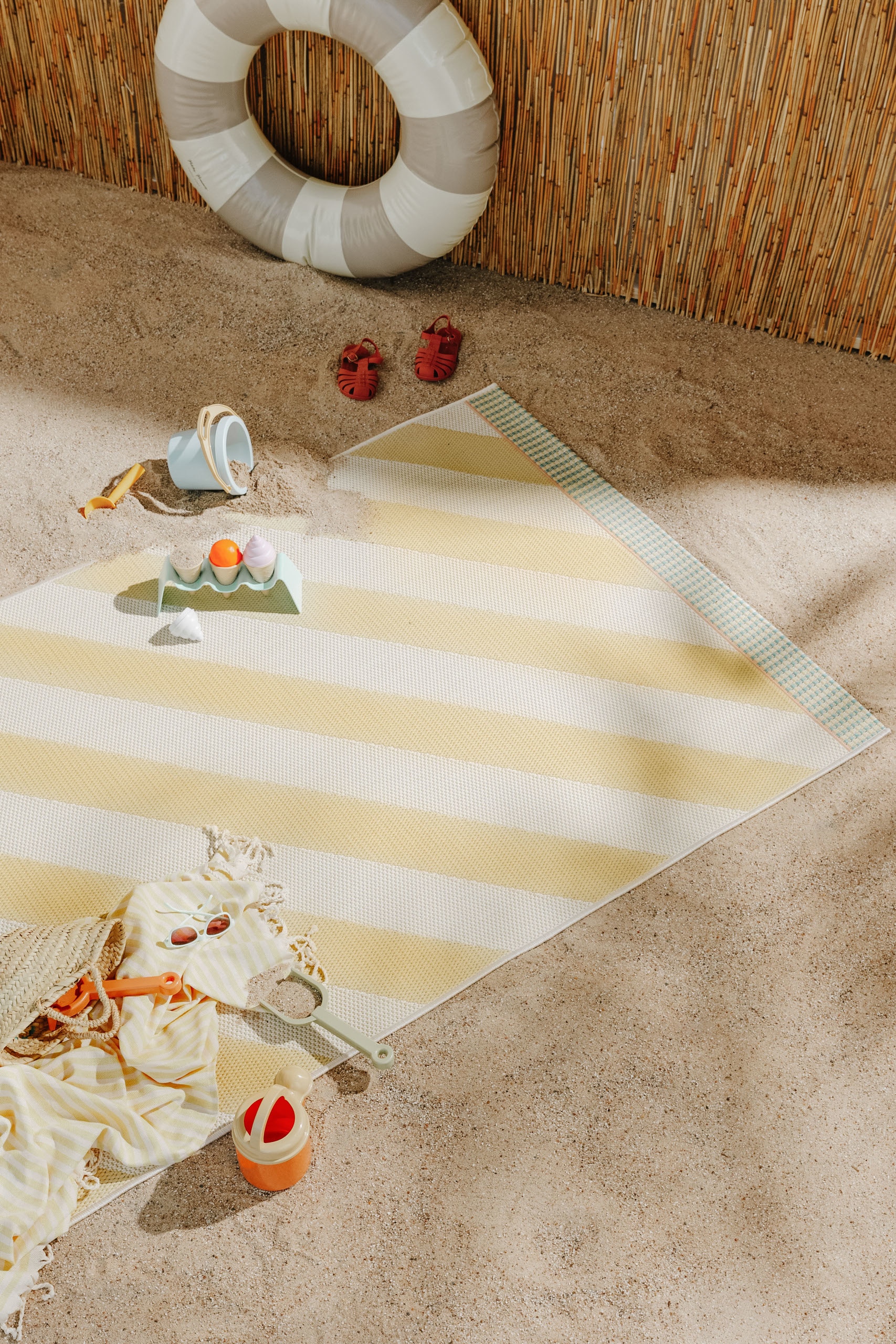 Sisä- Ja Ulkotiloissa Käytettävät Matot Sunny - Keltainen