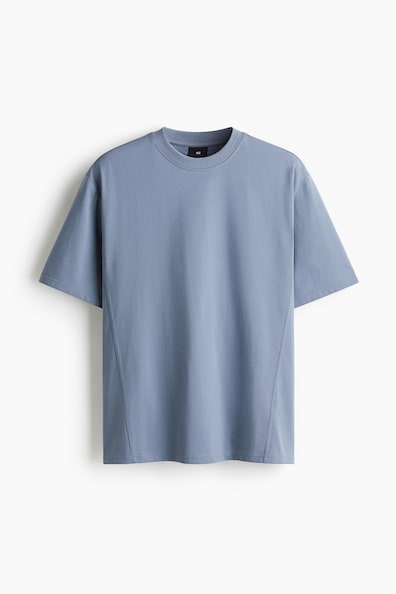 ルーズフィットTシャツ