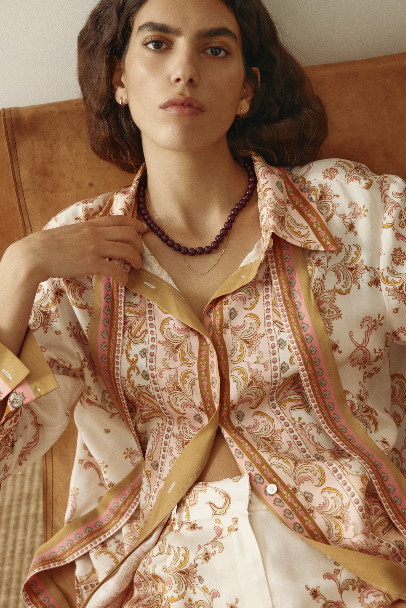 Beaded necklace - חום כהה/אדום/תכלת - 4