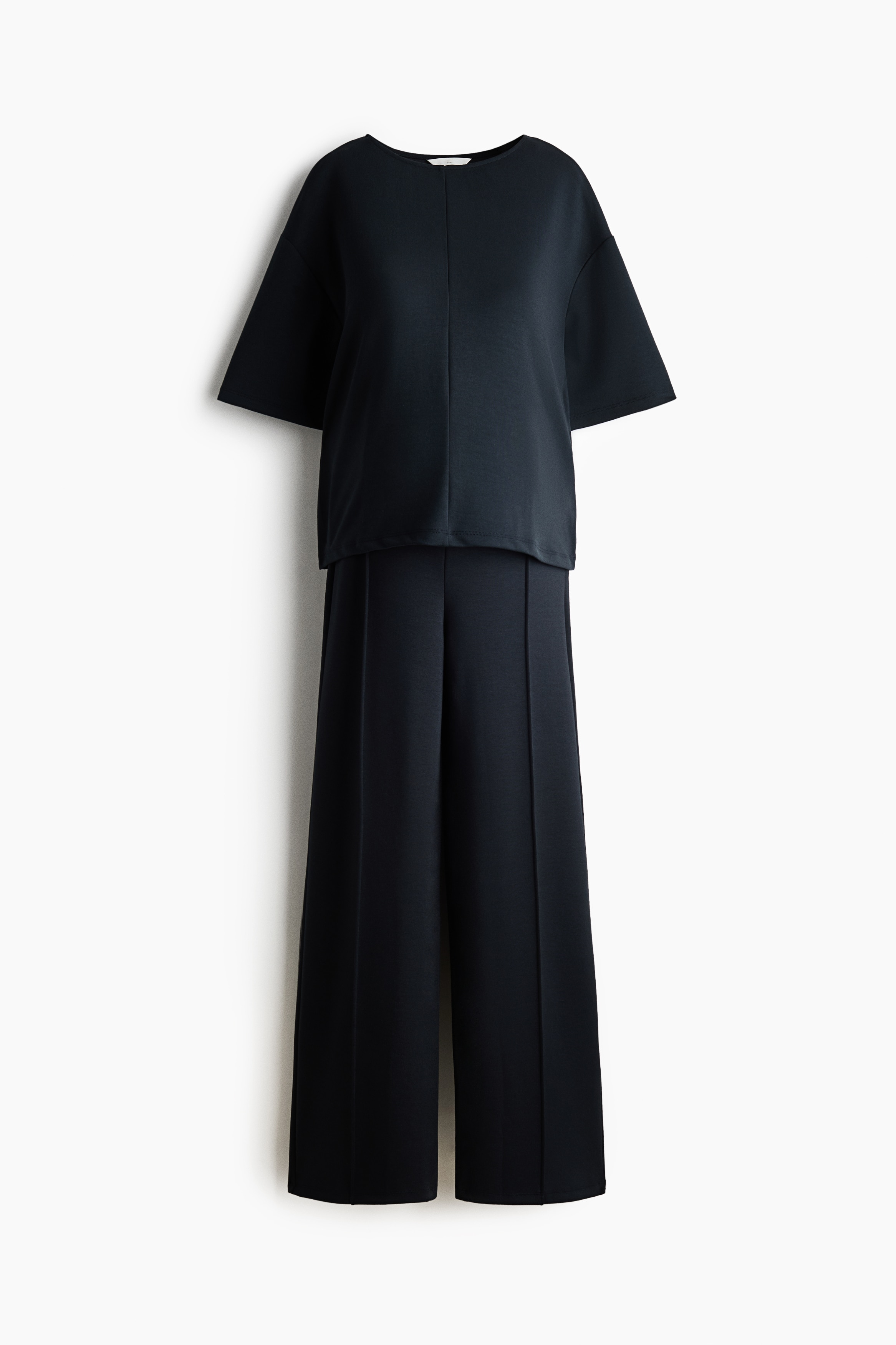 MAMA 2-piece interlock jersey setModel