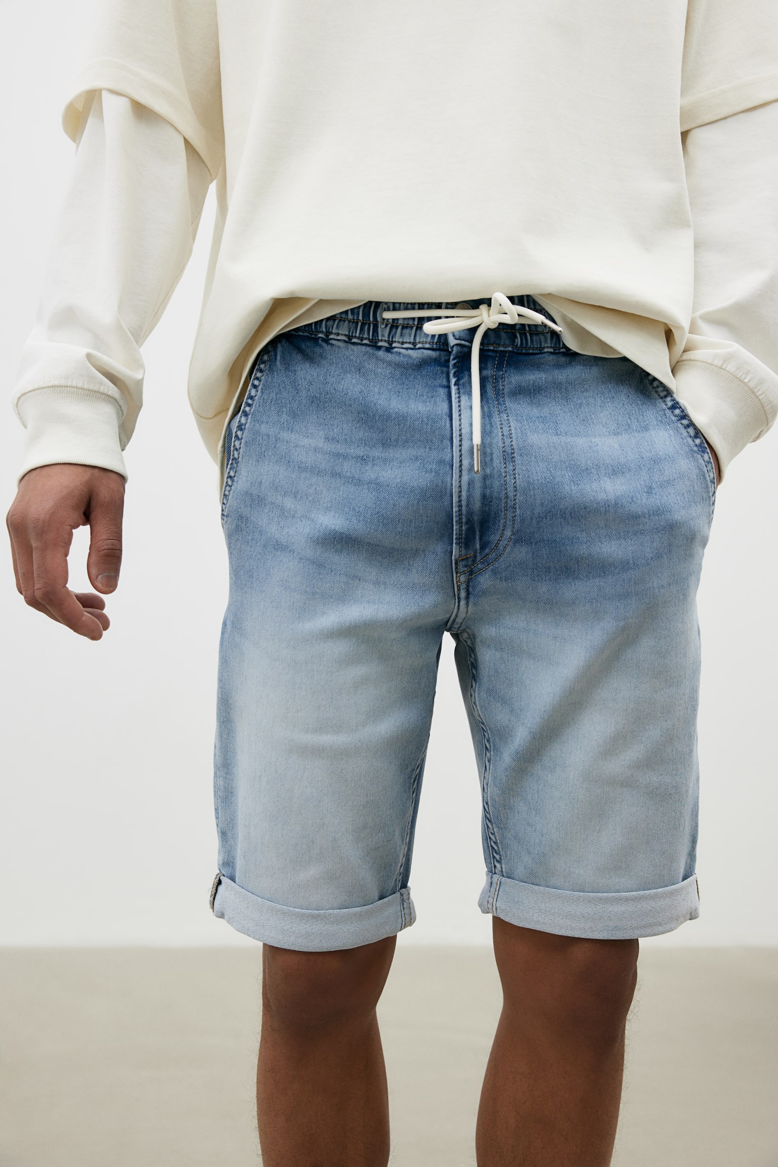 Hybrid Slim Denim shorts - Light denim blue - 6