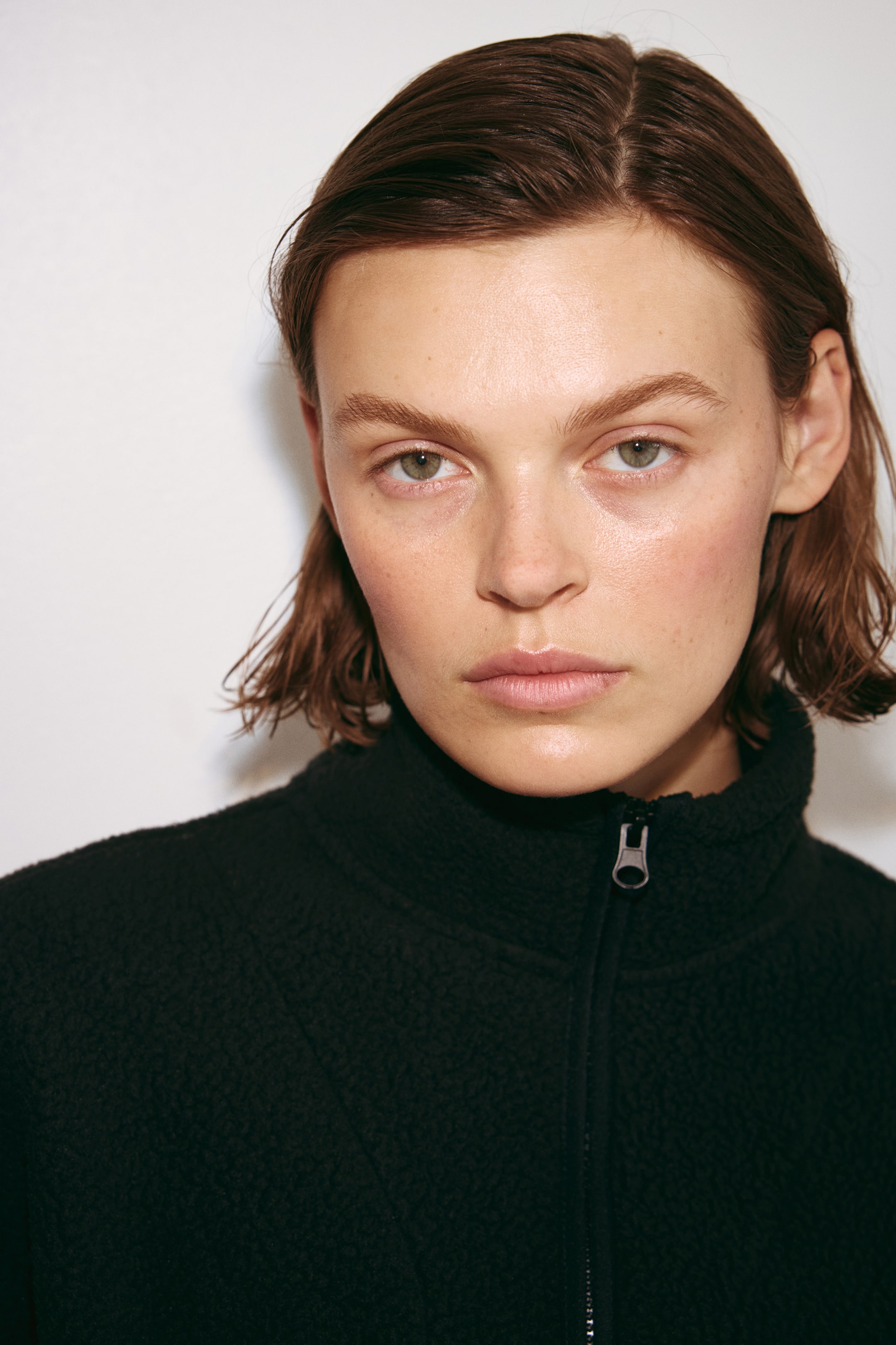 Женские куртки H&M Teddy Fleece Activewear Jacket — фото 4