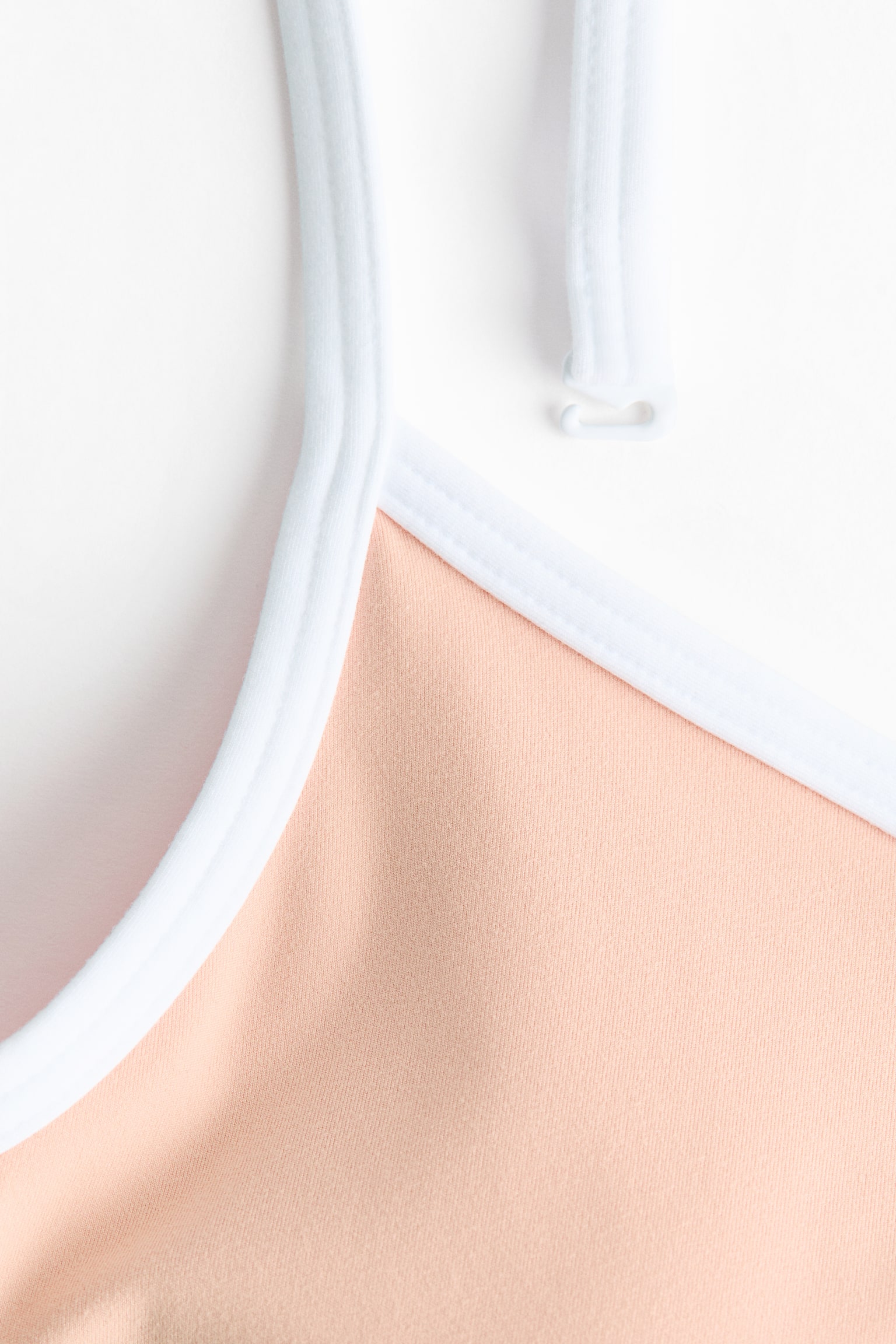 Sujetador de deporte con SoftMove™ Medium Support - Albaricoque/Amarillo mantequilla/Blanco/Lila ciruela - 4