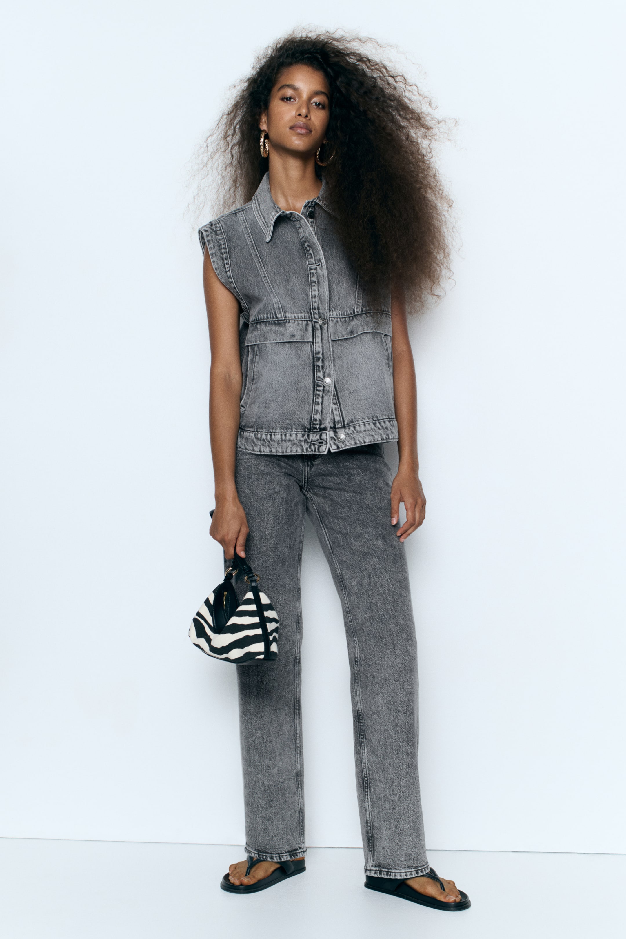 Женские жилеты H&M Oversized Denim Vest — фото 3