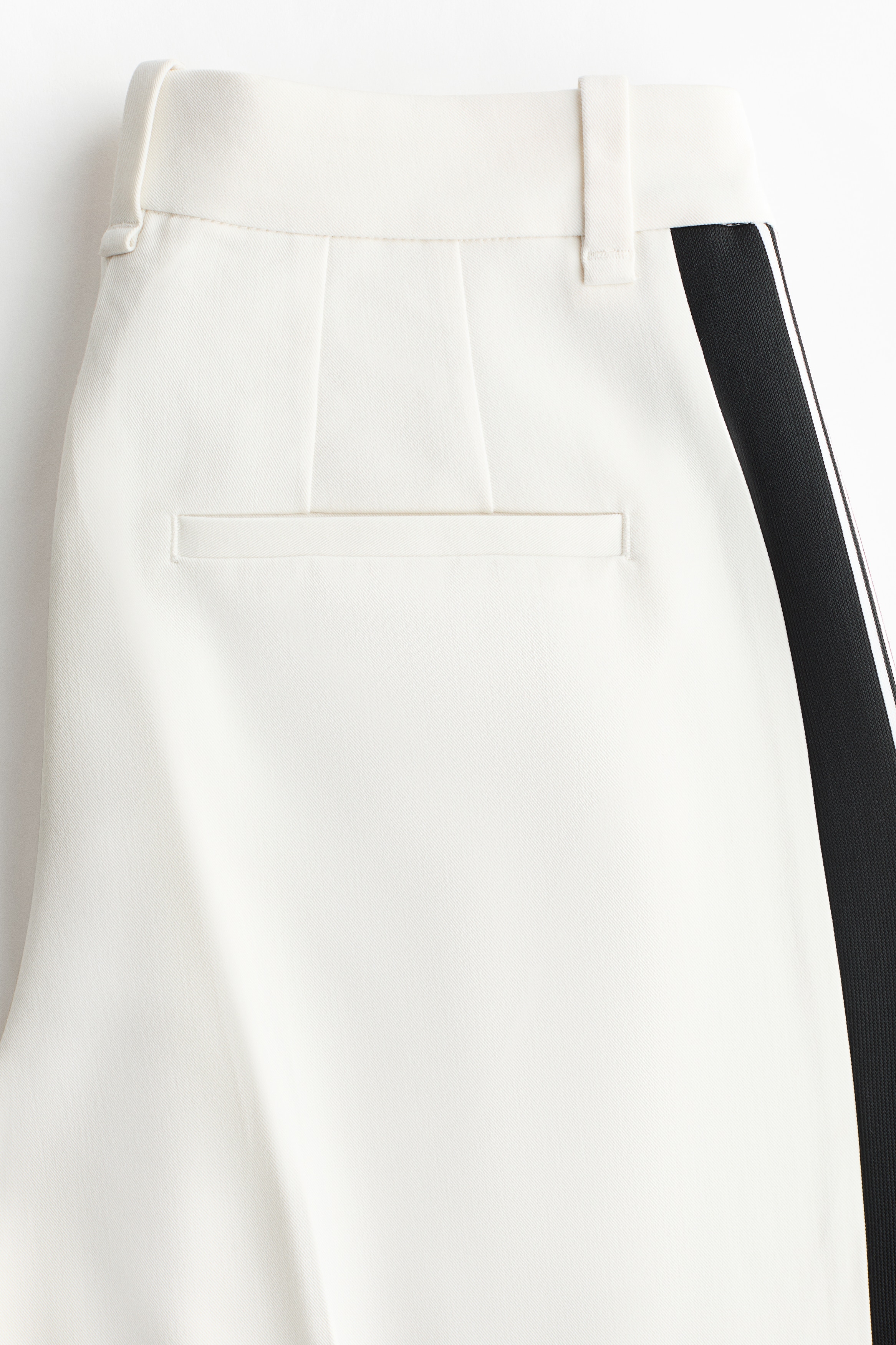 Wide tailored trousers