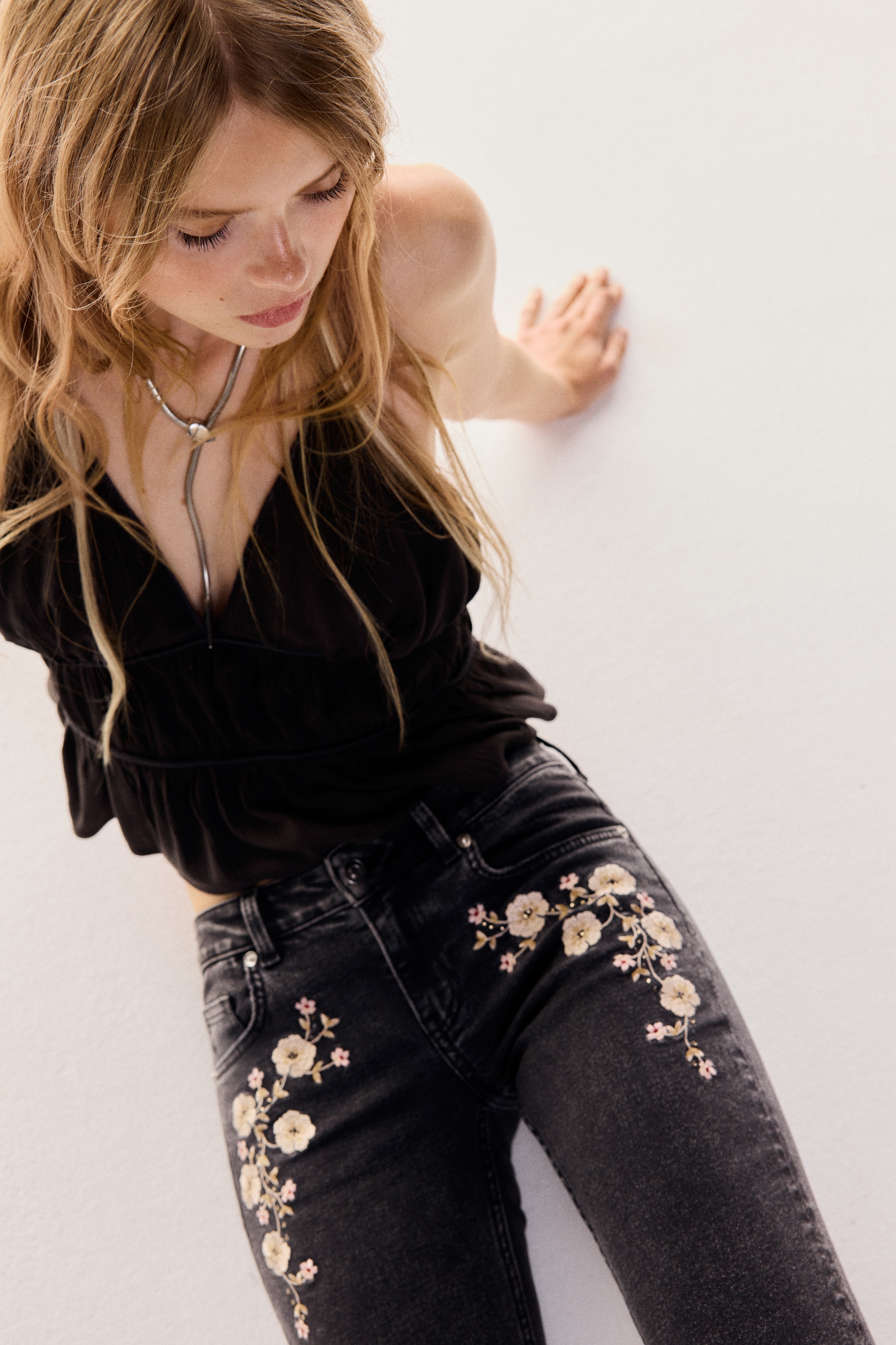 Flared Low Jeans