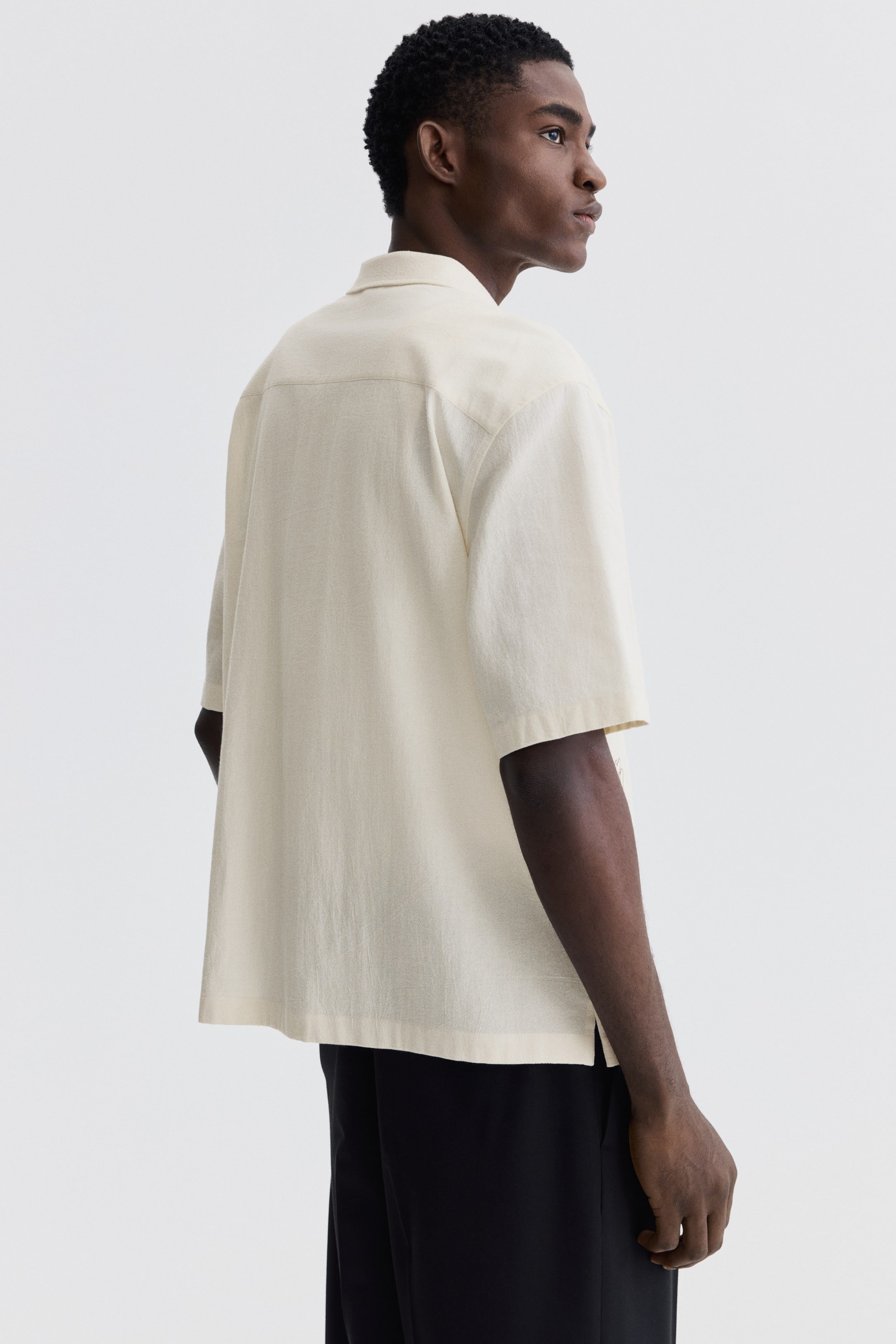 Men’s Cream/Patterned Relaxed Fit Cotton resort shirt | H&M IN