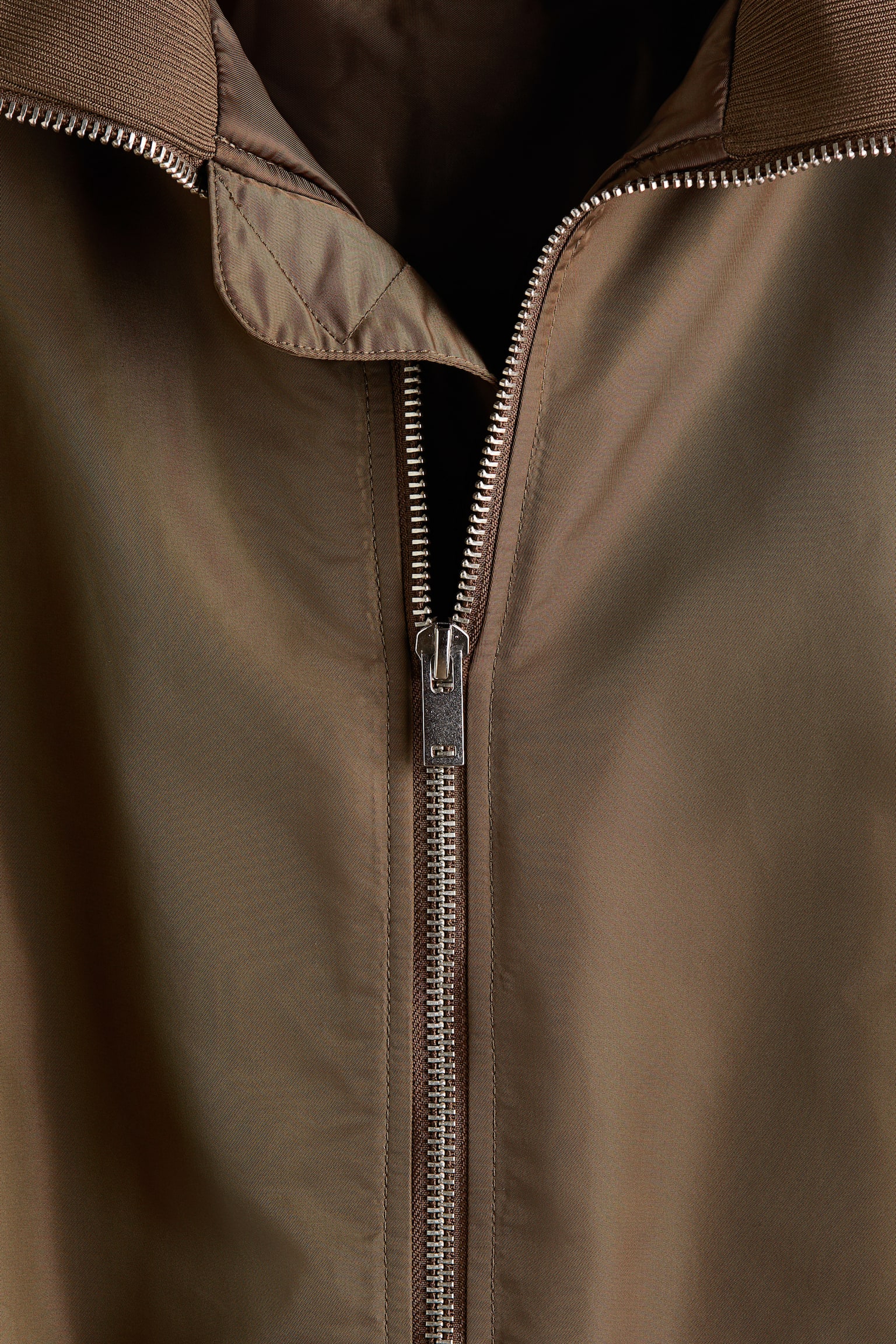 Мужская куртка H&M Padded Bomber, цвет: Тёмный серо-коричневый — фото 7