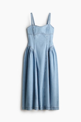 Jeansklänning med utställd kjol