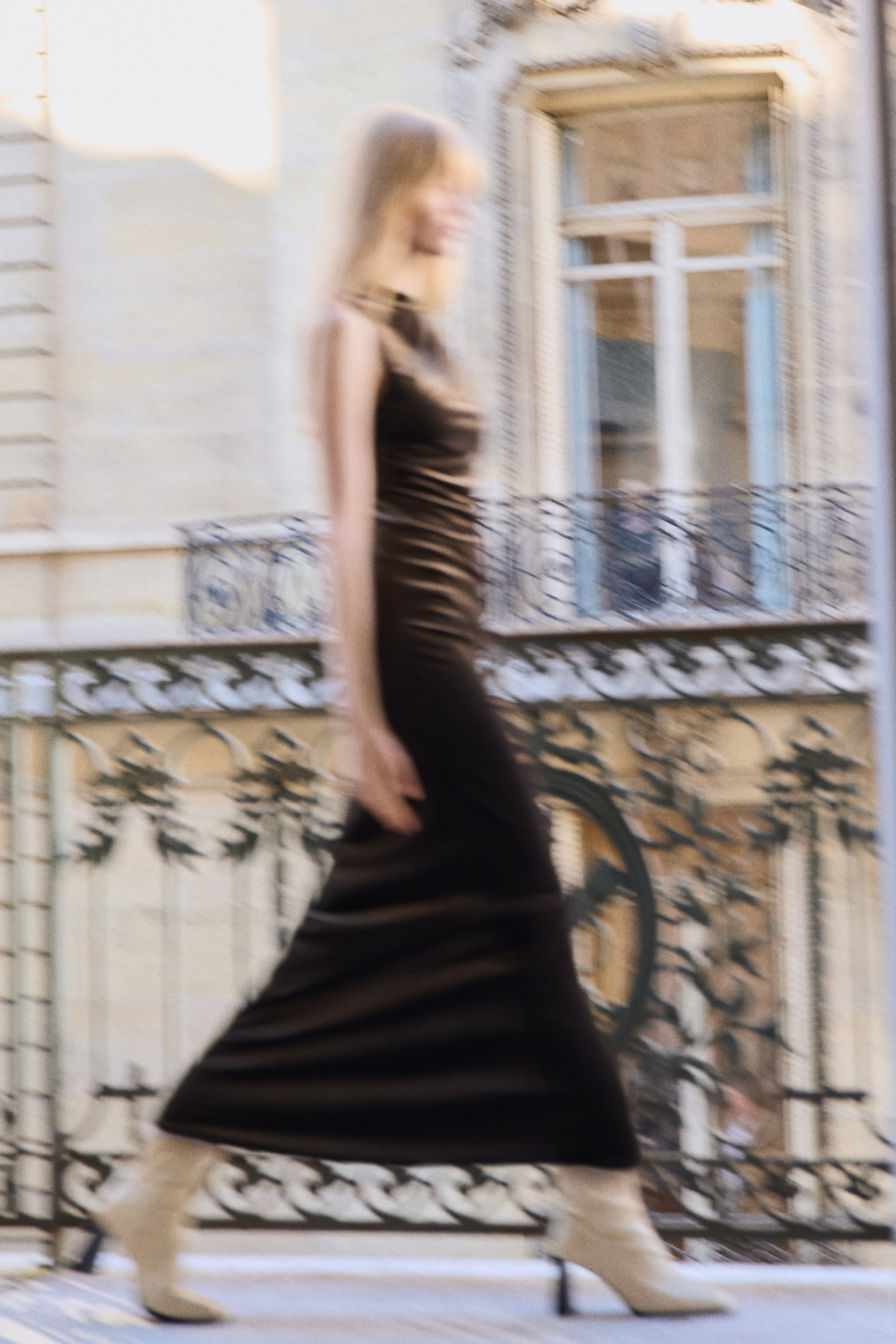 Рокля от плюш без ръкави - Тъмнокафяв/Черен - 2